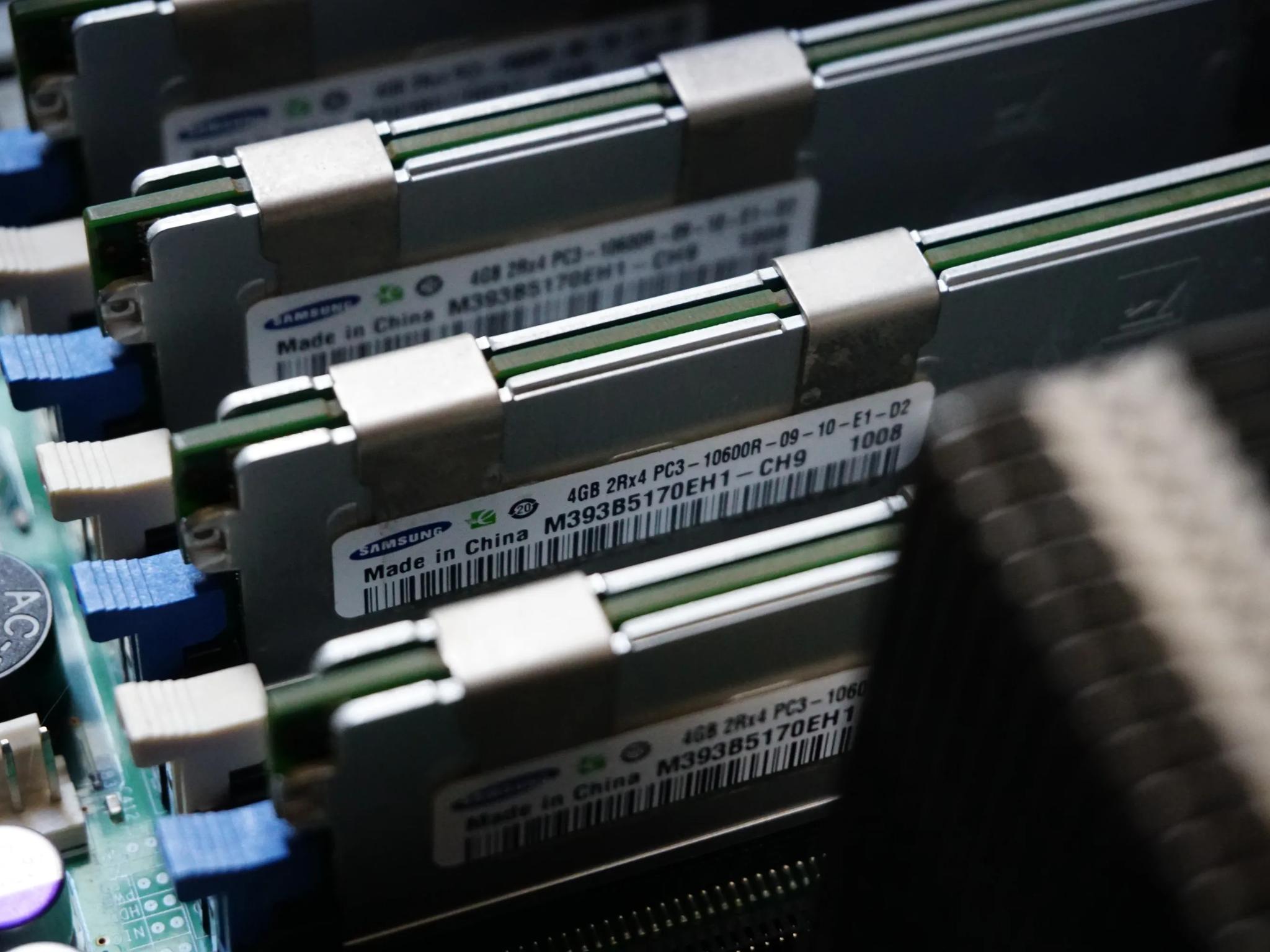 Supermicro H8QG6-F | x4 Opteron | 64GB RAM
