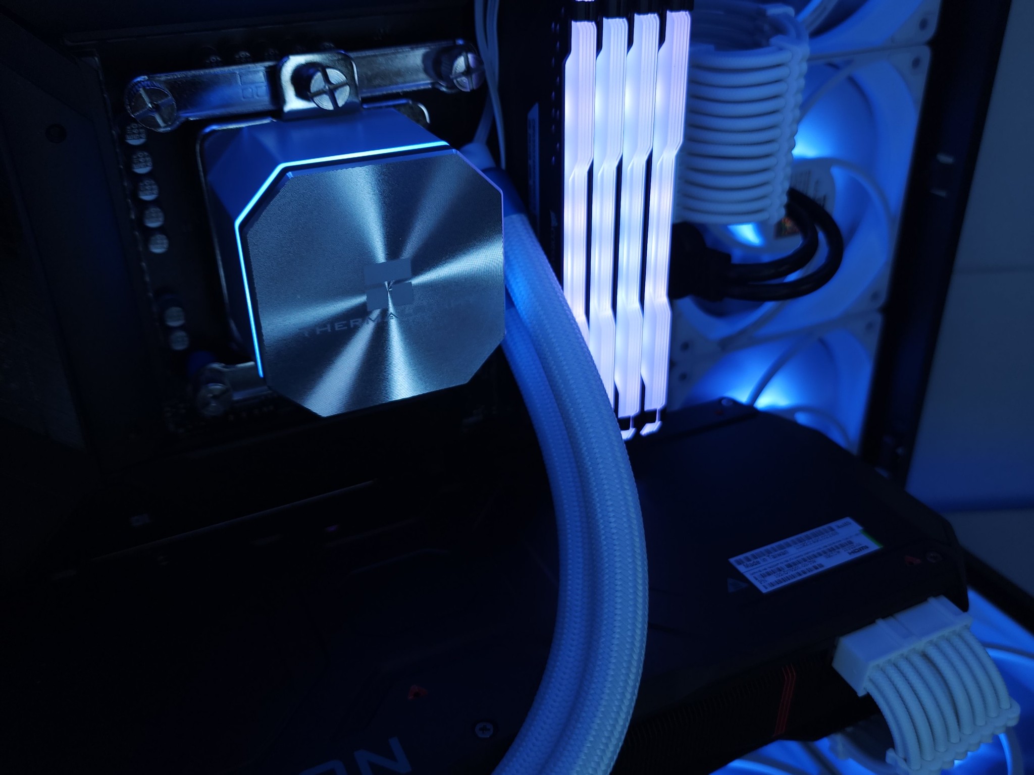 🤍🤍RX 7900 XTX | Core i9 12900K | 32GB 4000MHz | 2TB NVMe SSD Gen 4