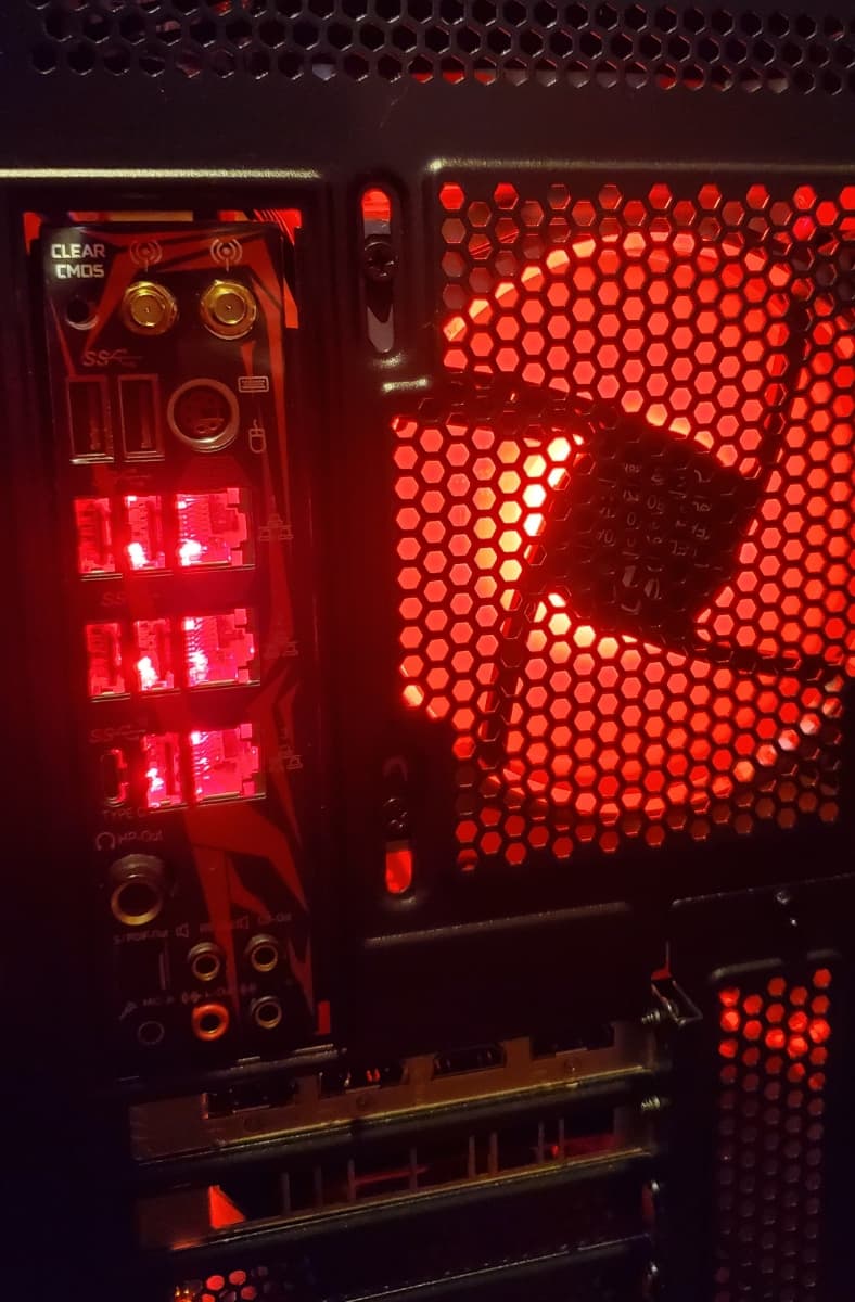 🔥"Mr. RED" 🔥 I7 8700K MSI RTX2070 32GB DDR4 3200 2TB M.2