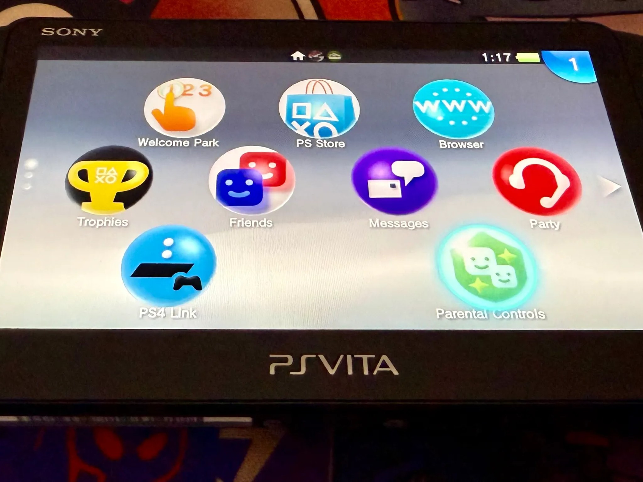 PSVita + 5 PSVita Games Console Black JP Ver.(PCH-2000ZA11)