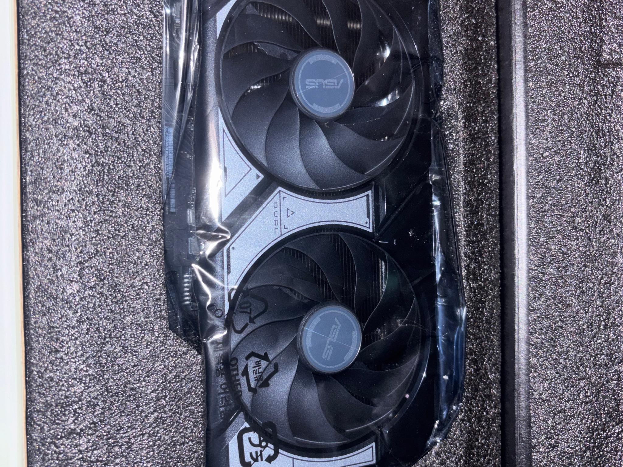 ASUS Dual GeForce RTX 5060 8GB GDDR7 OC Edition