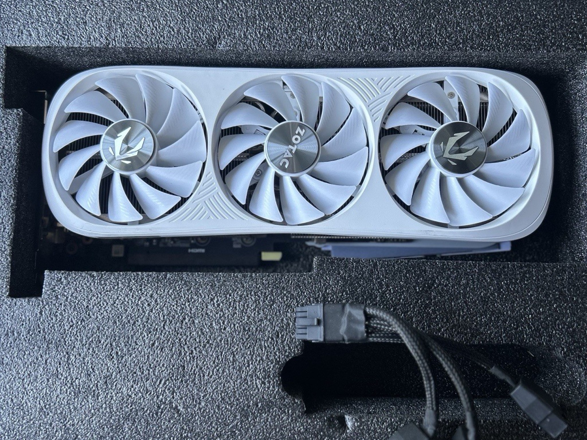 ZOTAC GAMING Trinity OC GeForce RTX 4070 Ti SUPER