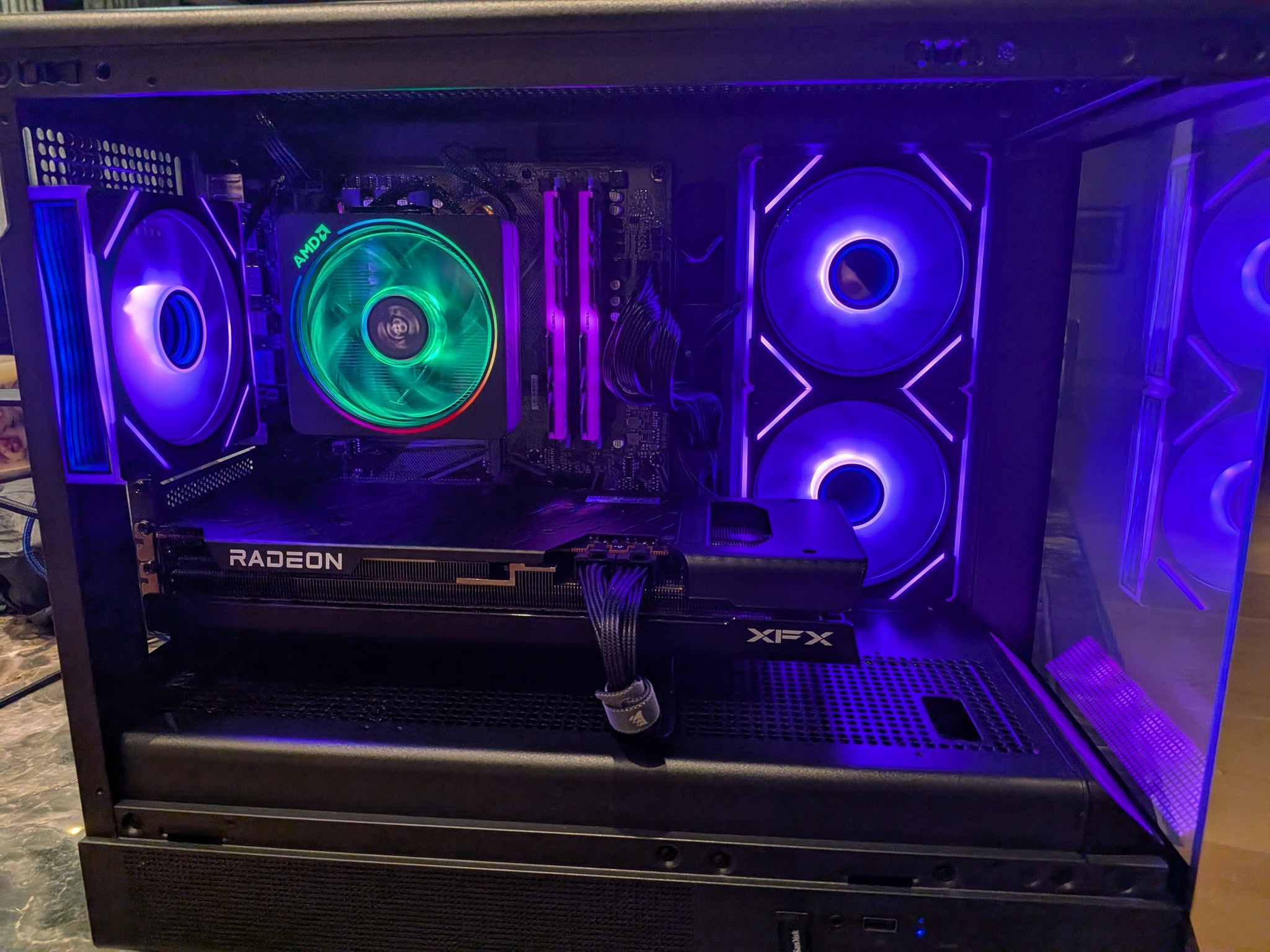 1440p Slayer - RX 7700 XT, Ryzen 5 5700, 32 GB DDR4, 1 TB Gen 4 NVME, RGB