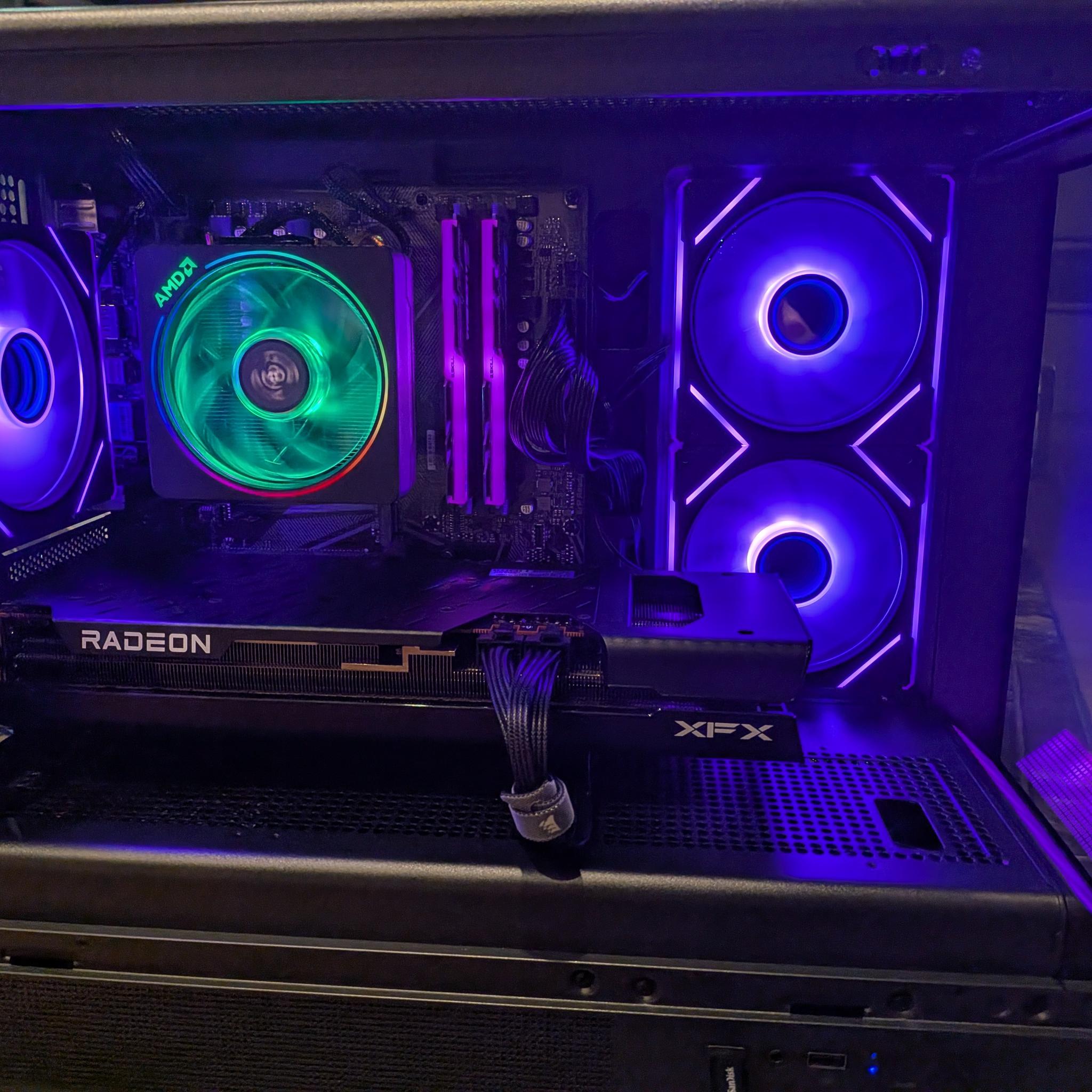 1440p Slayer - RX 7700 XT, Ryzen 5 5700, 32 GB DDR4, 1 TB Gen 4 NVME, RGB