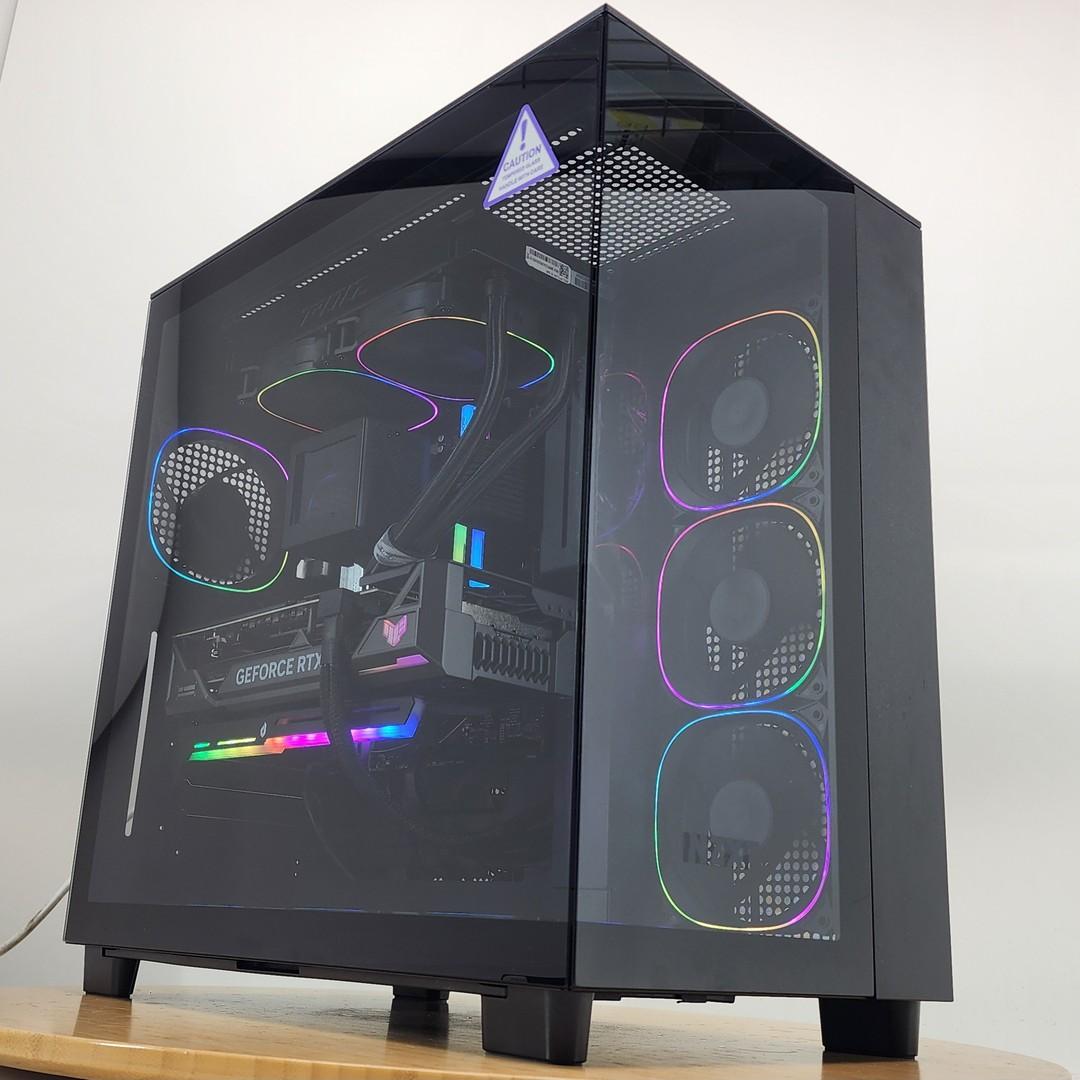 Gaming PC Ryzen 7 7800X3D 32GB RAM 2TB SSD RTX 4070 Ti 12GB Windows 11