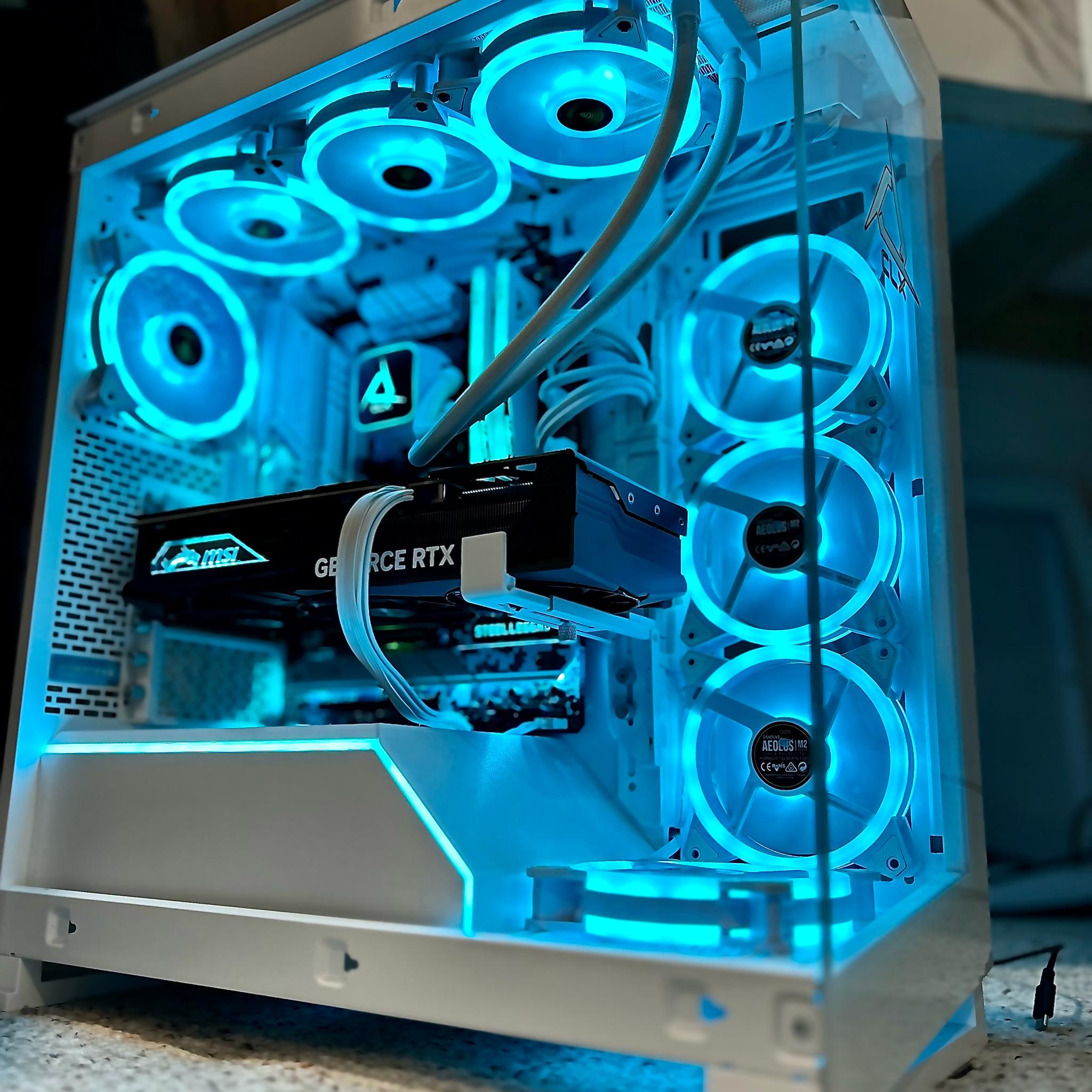 CLX Horus gaming pc, 4090, Intel Core i9-14900KF, 64 gigs DDR5 5600, 360mm AIO, 1050w power supply