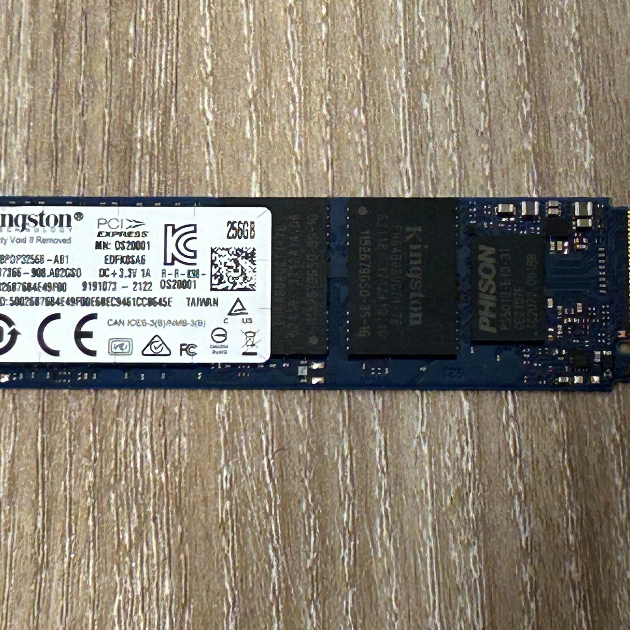 KINGSTON 0M8PDP3256B-AB1 256GB NVMe M.2 SSD