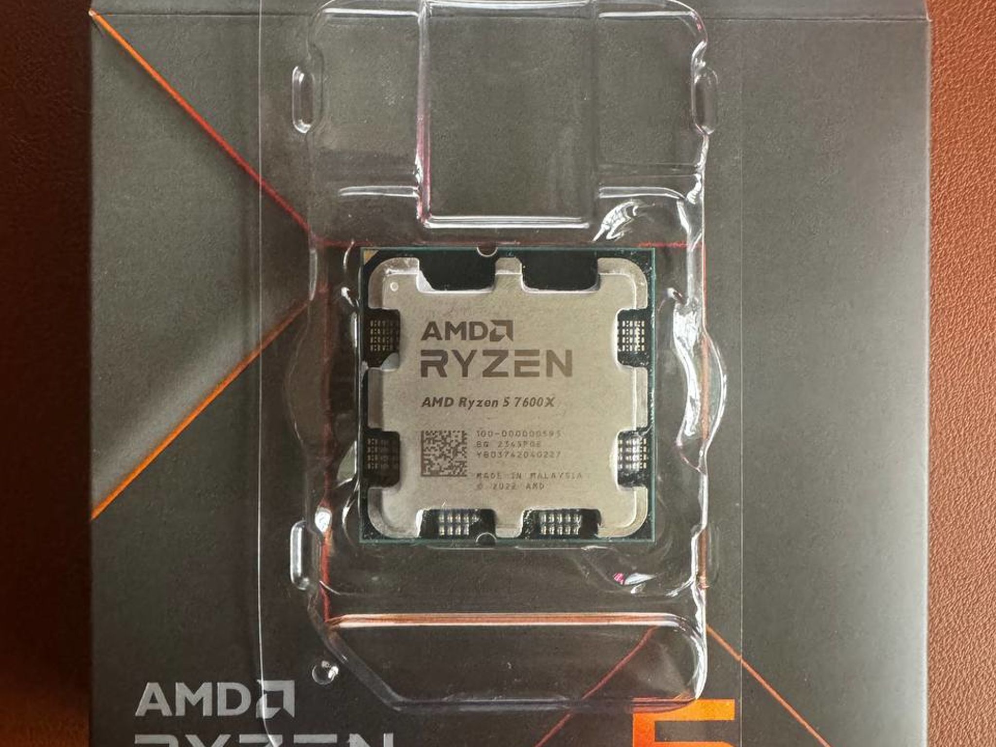 AMD Ryzen 5 7600X