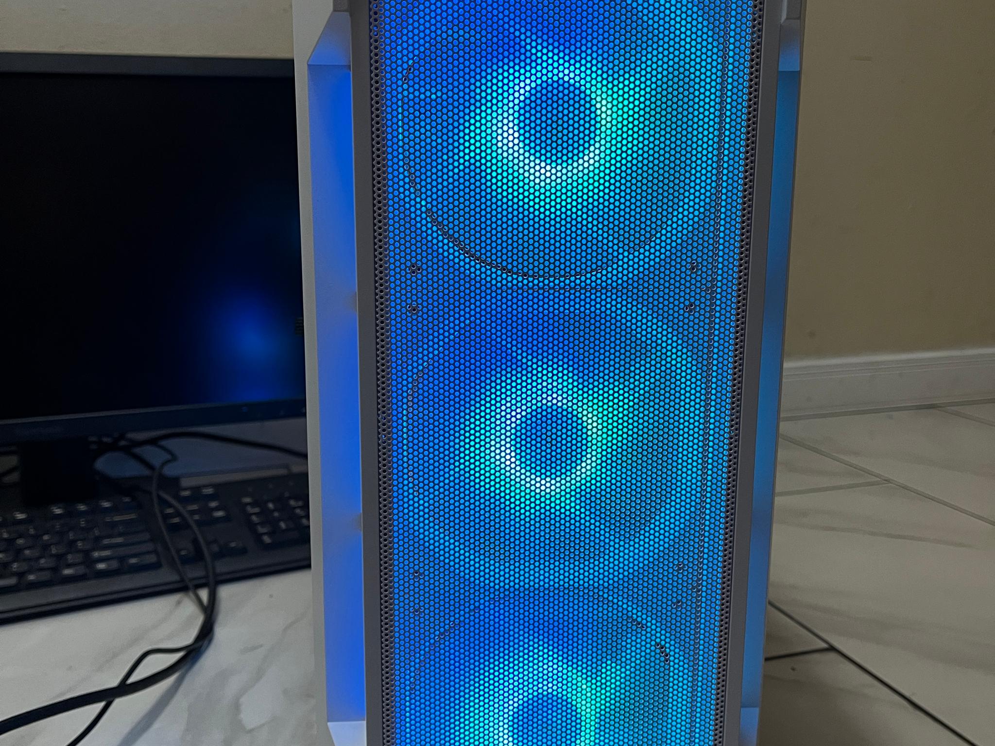 🟠🔥NVIDIA TITAN X Pascal, Intel i7-7700k, 12GB RAM, 500 GB SSD, High Performance RGB Gaming PC 🖥️🟢