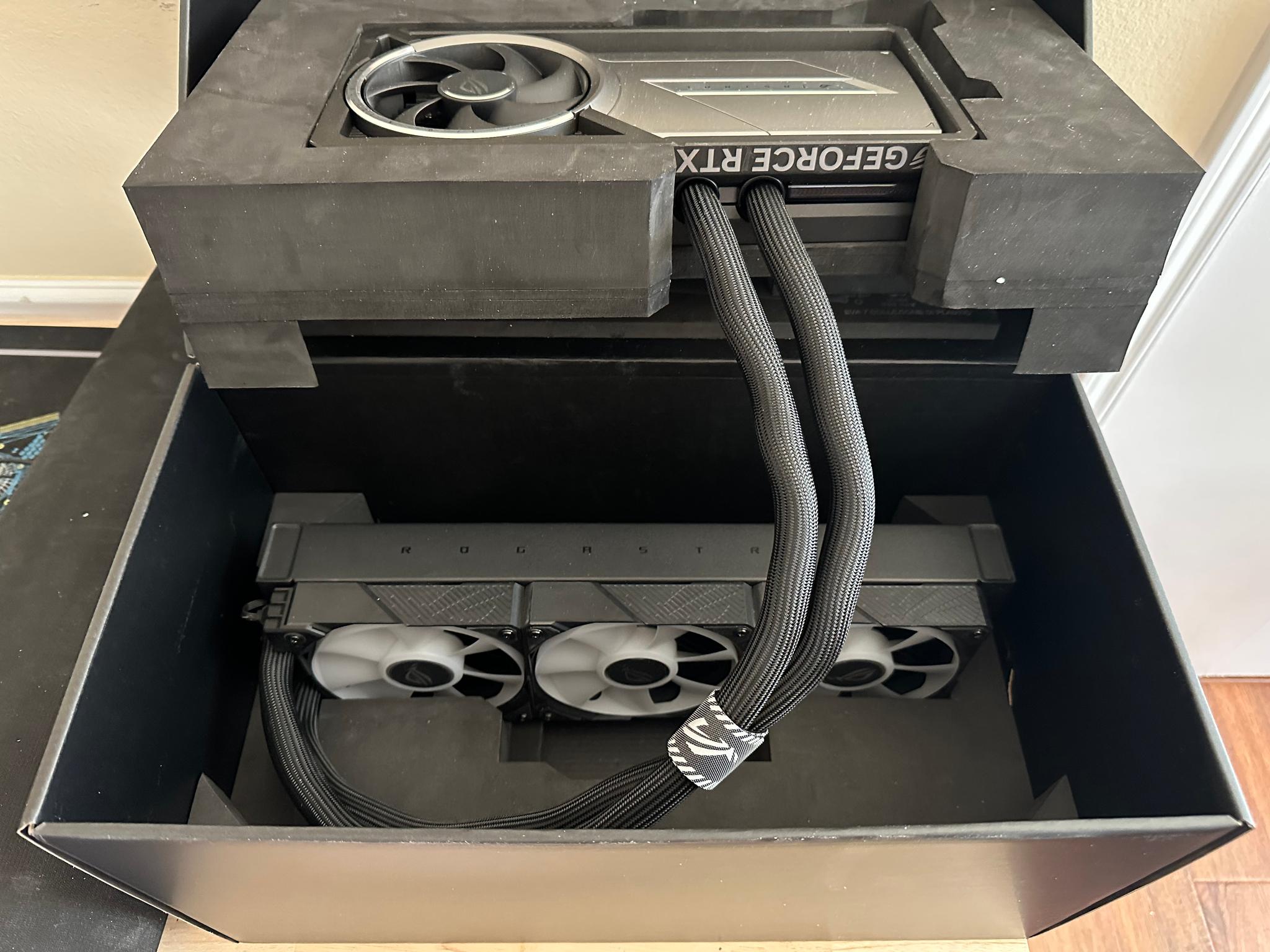 ASUS ROG RTX 5090 ASTRAL LC 32GB GDDR7 OC Edition (includes RE: Requiem steam code)