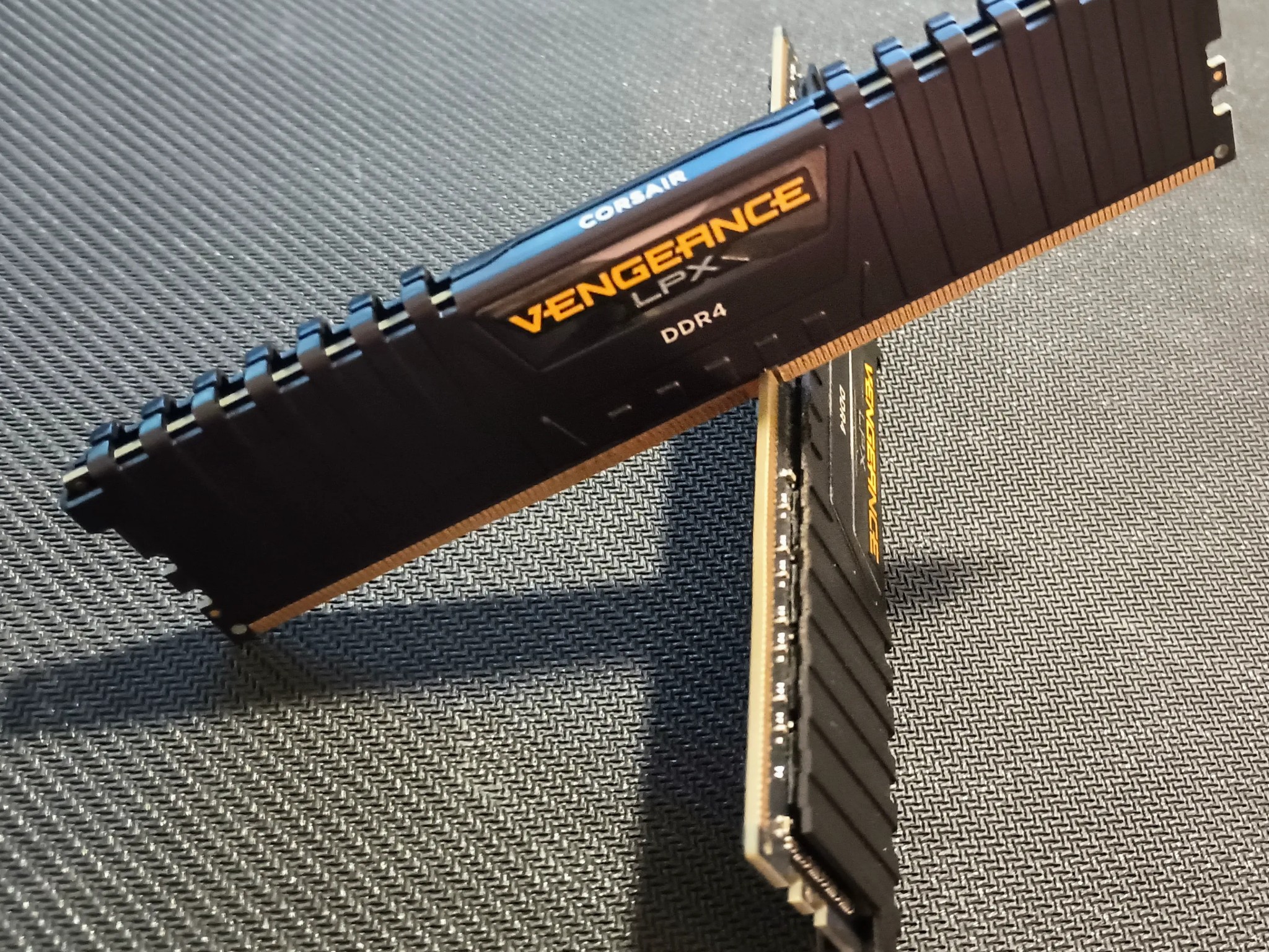 Corsair Vengeance LPX Black 16GB Kit (2 X 8GB) DDR4-3000MHz CMK16GX4M2B3000C15