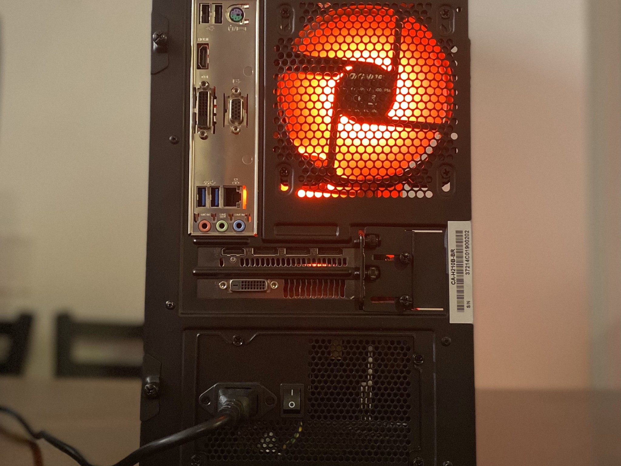 i3 8100 | RX 580 | 16gb Ram