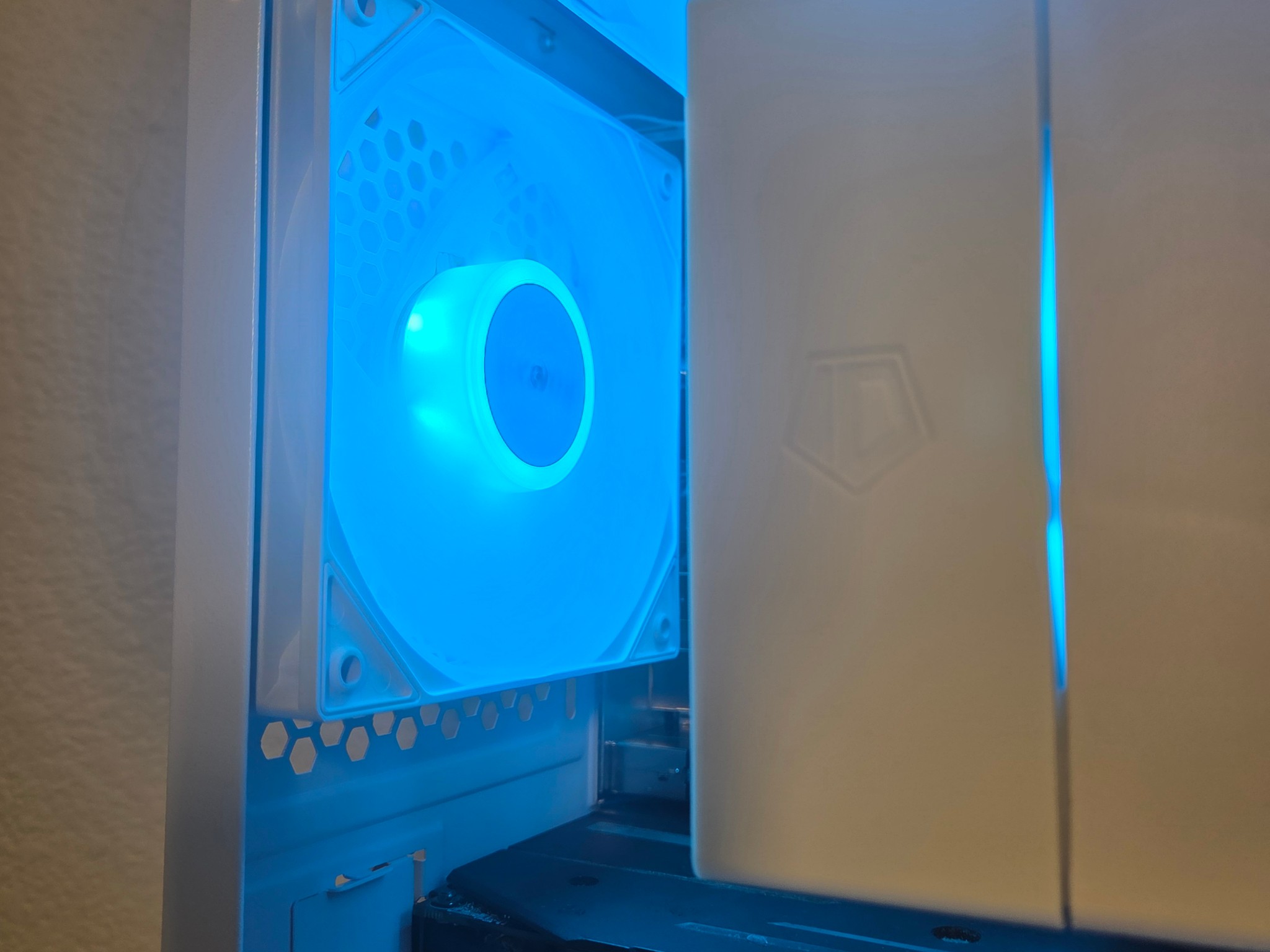 RTX 2070 Gaming PC | Ryzen 5 | 16GB RAM | White RGB Build🖤🤍❄️💙WIFI