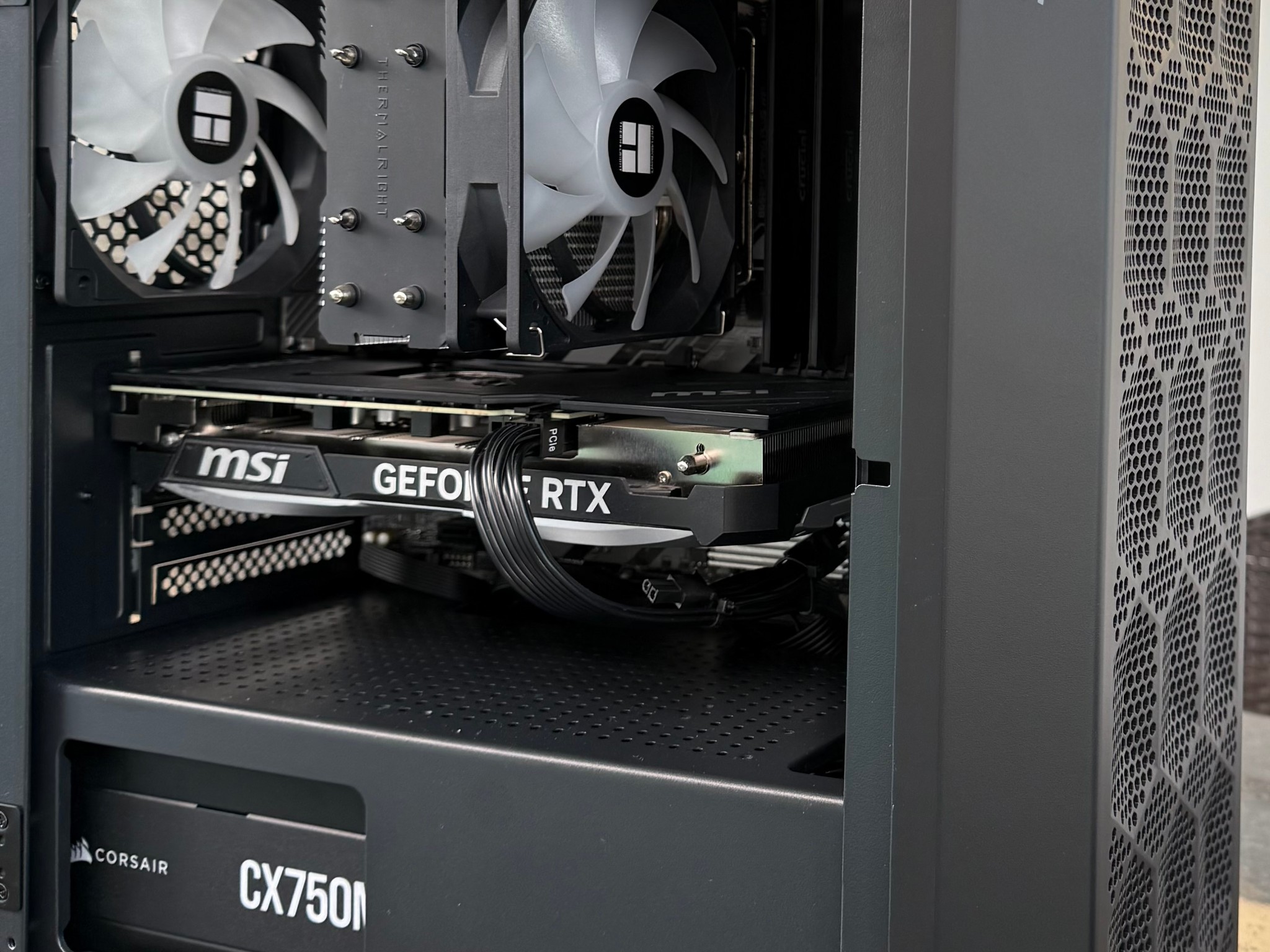 Ryzen 5 9600x|RTX 4070|1.25 SSD|32 GB DDR5 6000MT/s|aRGB - see description about SSD storage