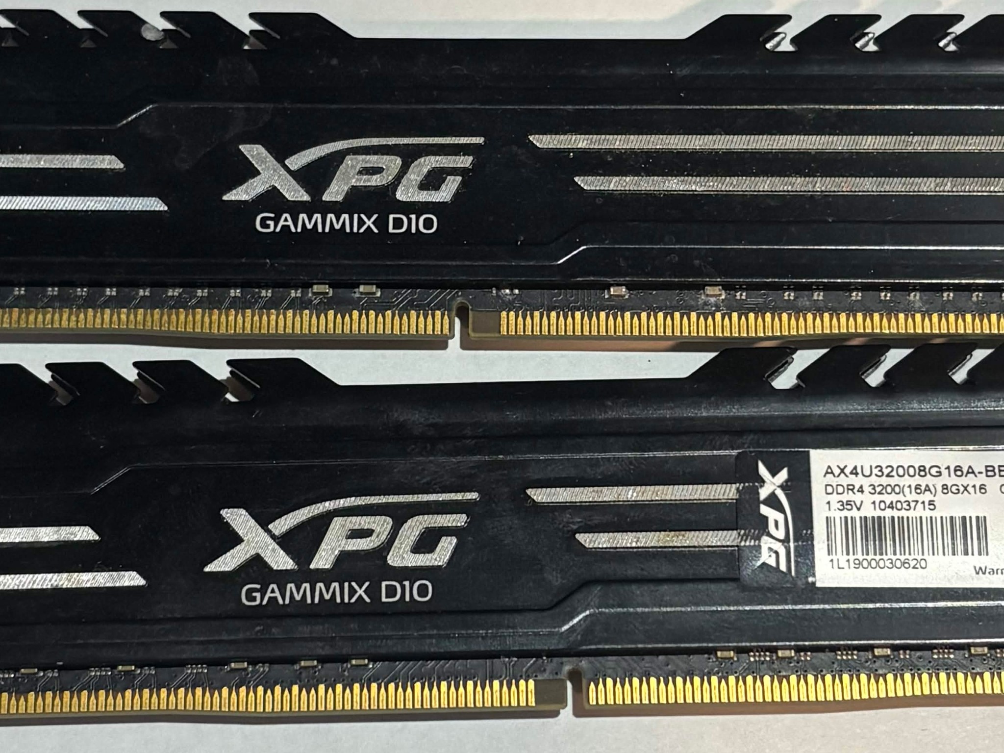 XPG Gammix D10 16GB (2x8GB) DDR4 3200MHz CL16 Gaming Memory Kit | Tested Working