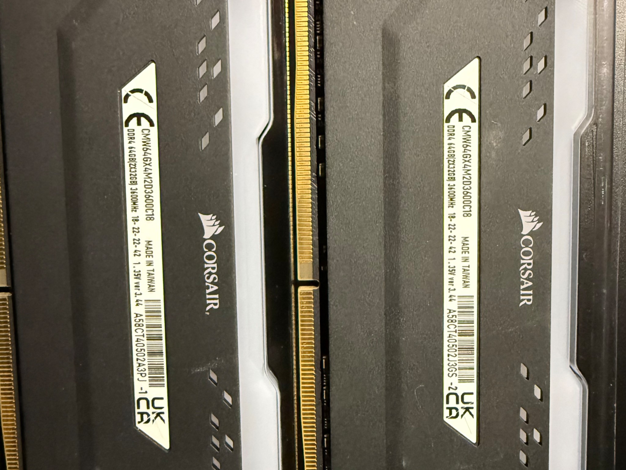 Corsair vengeance RGB pro 4x32gb ddr4 ram