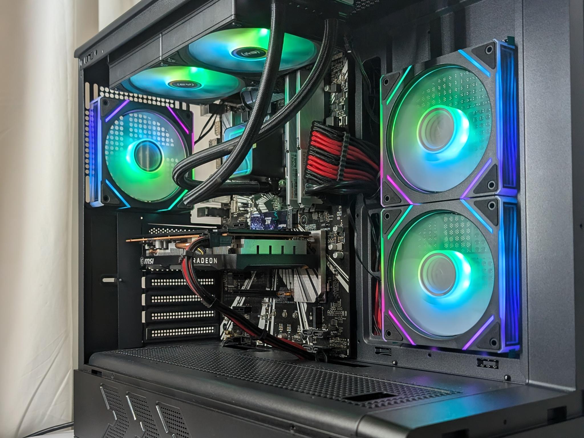 RX 6000 XT | I7 9700 | 16GB DDR4 | 650W | 500GB NVME