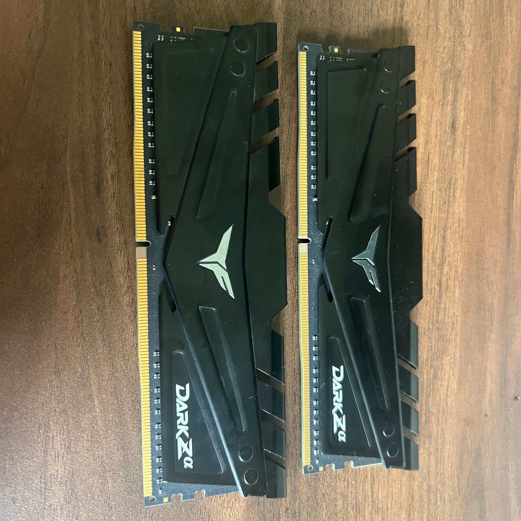TFORCE Vulcan 16gb (8x2) 3600mhz DDR4