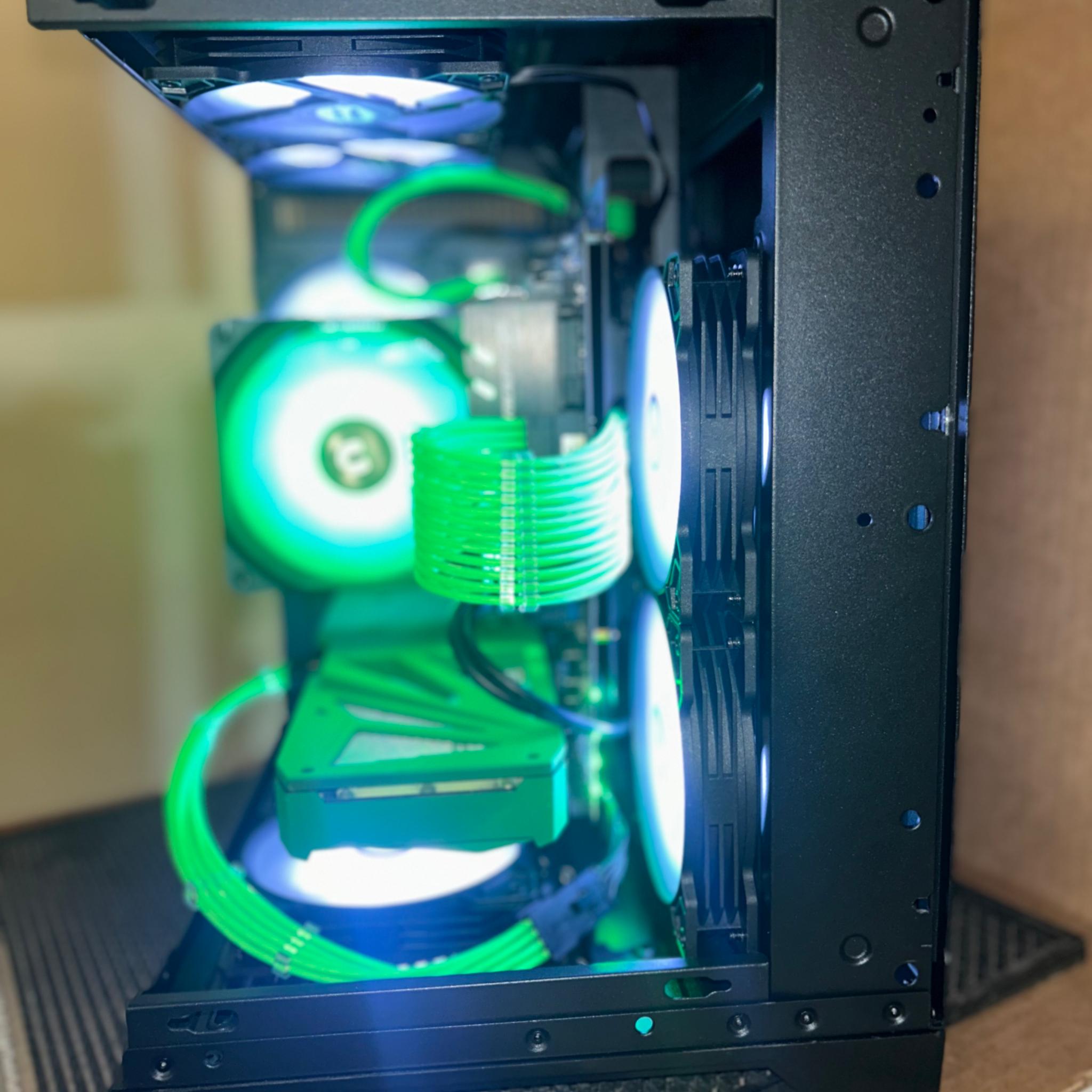 Nvidia RTX 3060 12GB 16 GB RAM Ryzen 5 5600X M.2 1 TB SSD WiFi Gaming PC