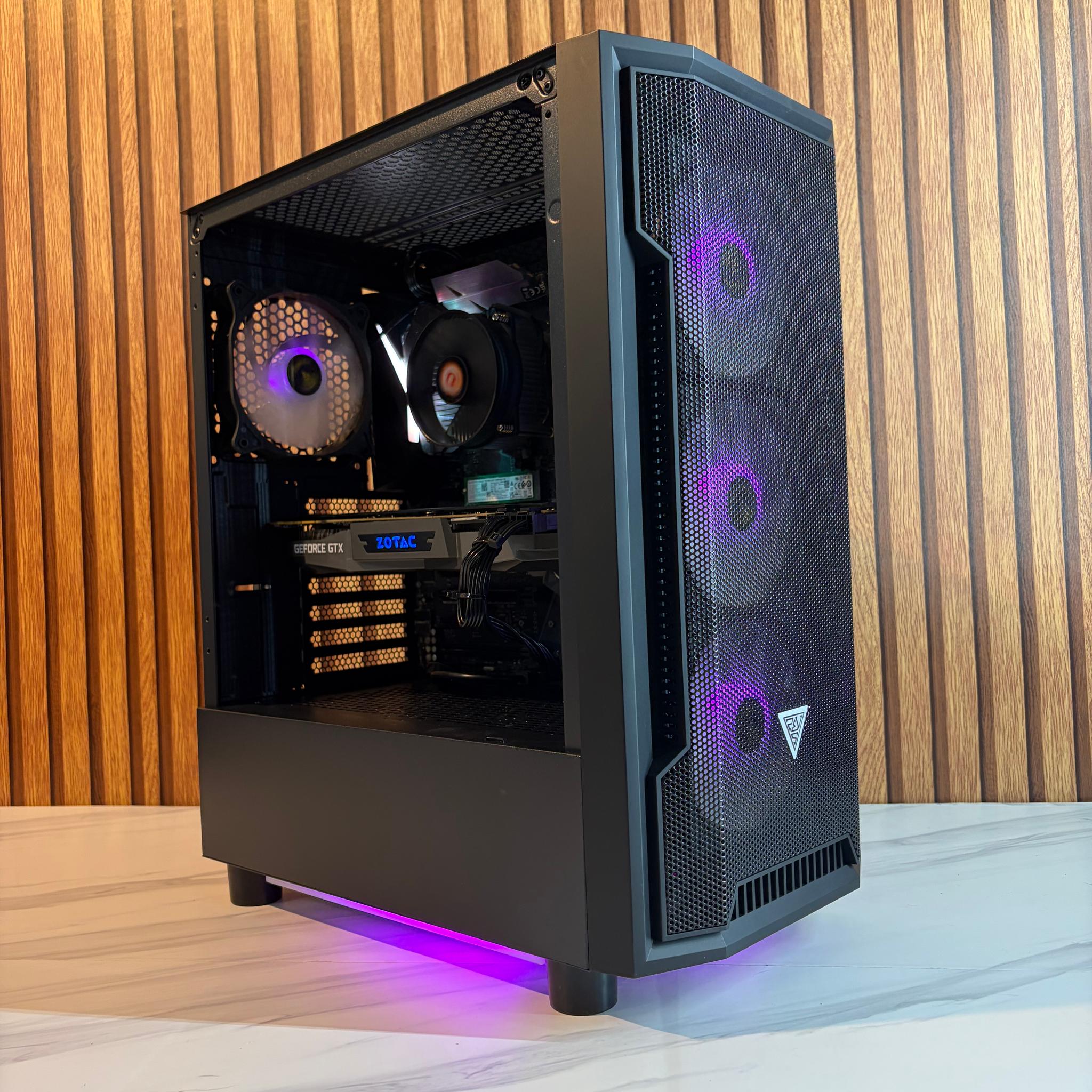 GTX 1080TI 11GB | I7 7700 | 16GB DDR4 | 550W | 256GB NVME