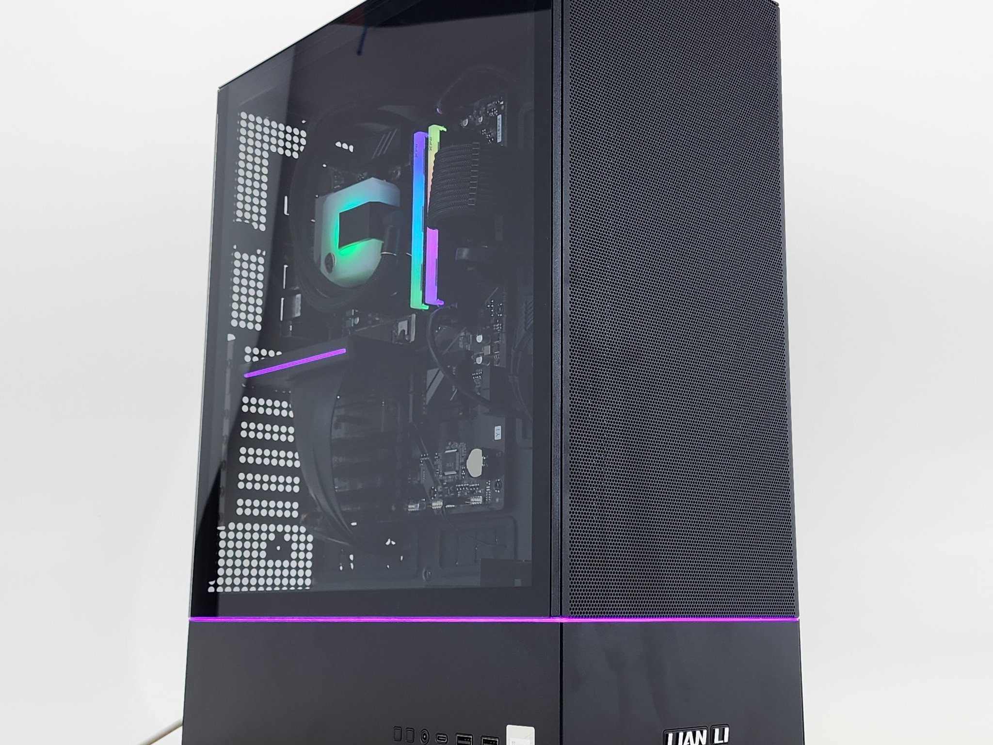 Gaming PC Ryzen 7 7700X 32GB RAM 1TB SSD RTX 4070 Ti 12GB Windows 11 Computer