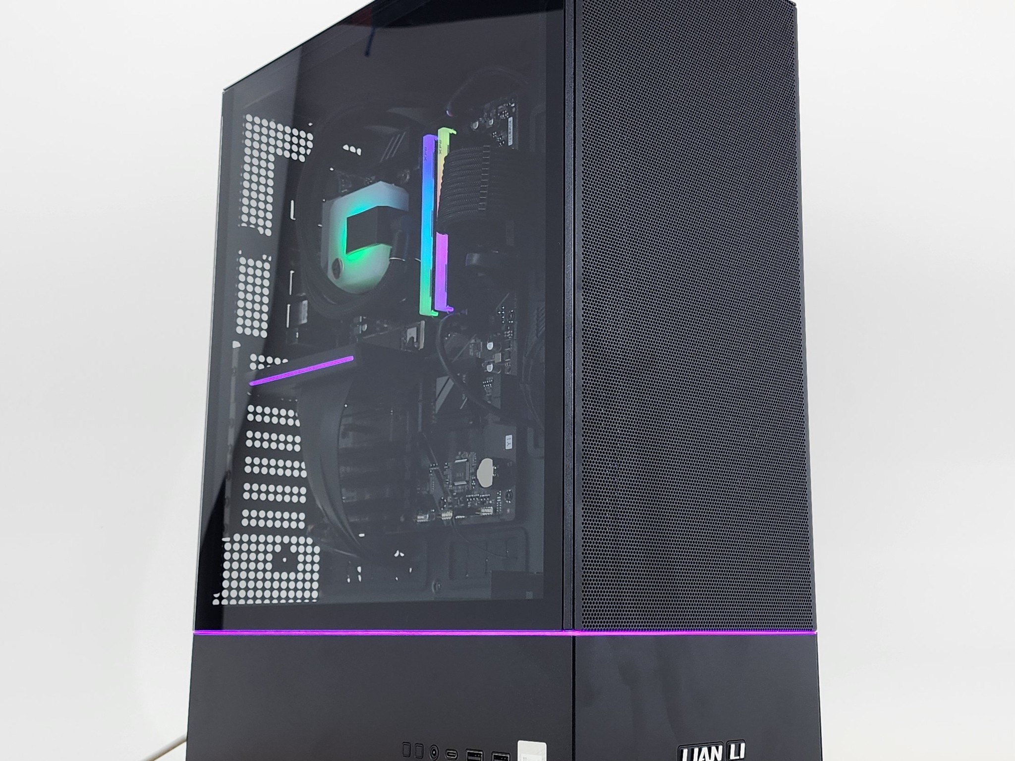 Gaming PC Ryzen 7 7700X 32GB RAM 1TB SSD RTX 4070 Ti 12GB Windows 11 Computer