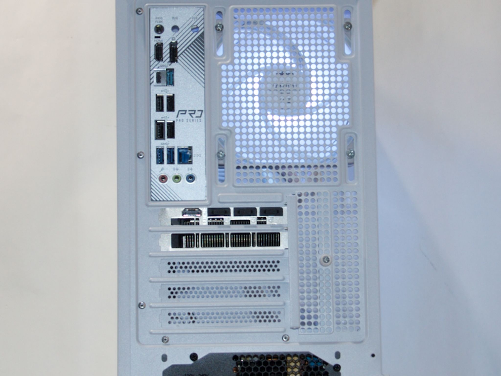 RTX 3080, Ryzen 5 7500F, 32GB DDR5, 1TB NVMe SSD, WiFi - Liquid Cooled Gaming PC