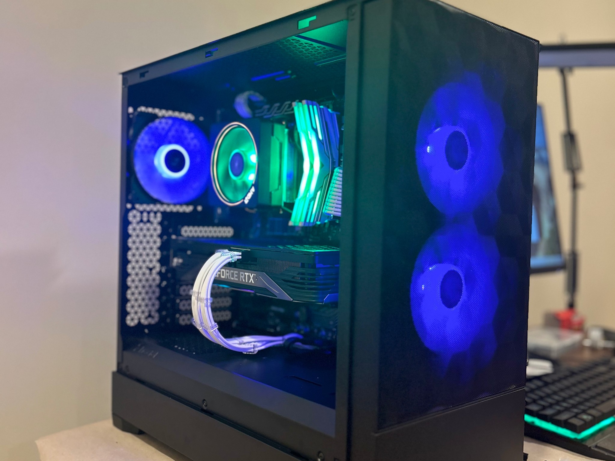 GREAT VALUE 1440P || ❄️⚫Obsidian Frost⚫❄️ || RTX 3070/Ryzen 5 5600X/32 GB DDR4/512 GB NVME/WiFi