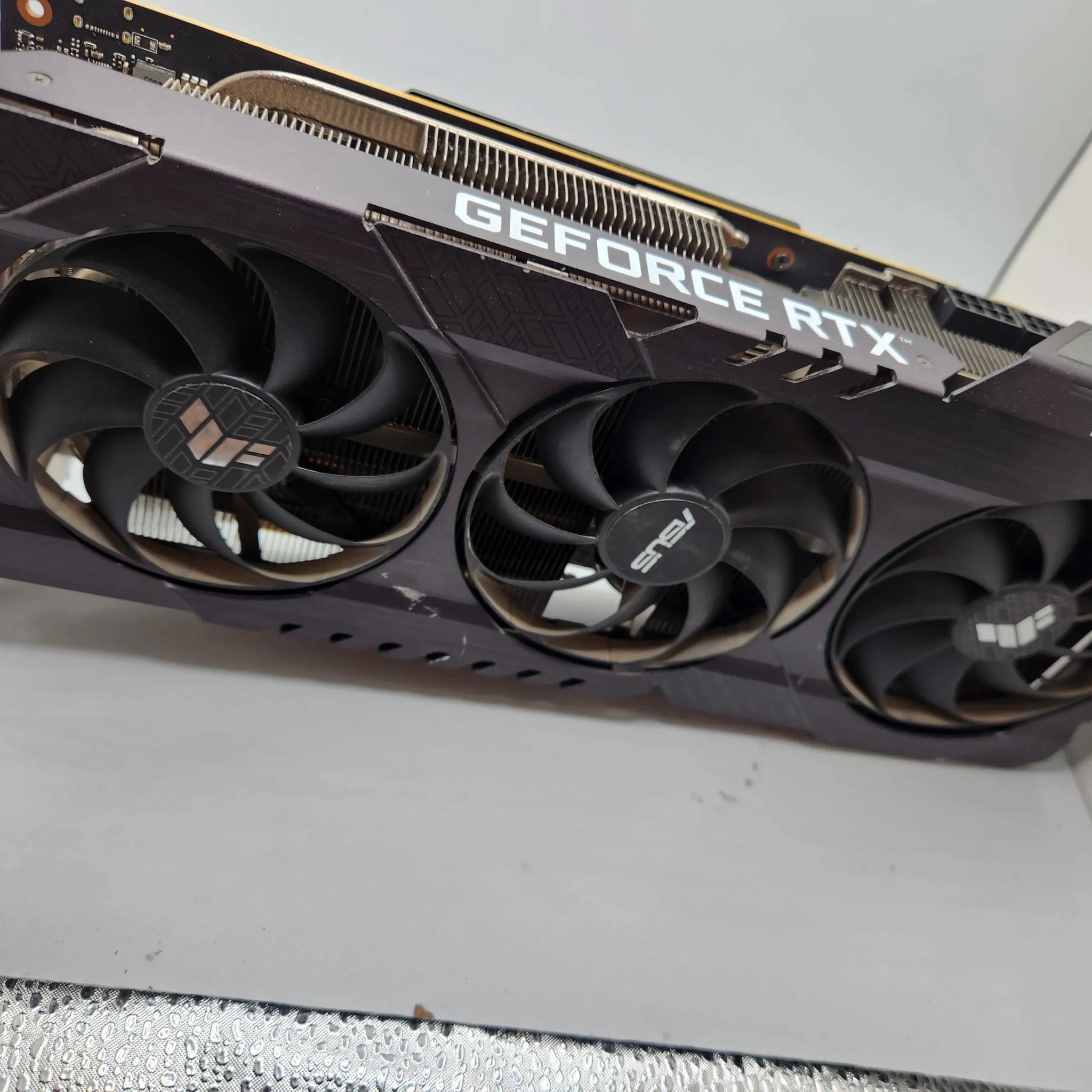 RTX 3080 10 GB Asus Tuf