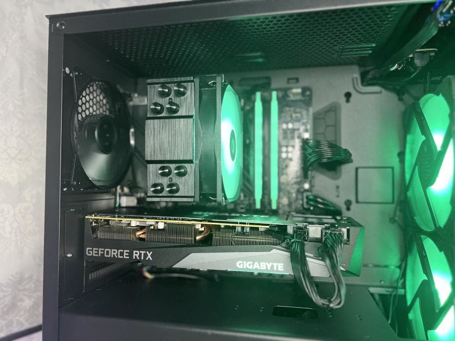MINT- High/Mid-Range Gaming PC -Ryzen 7 3700x & RTX 3070