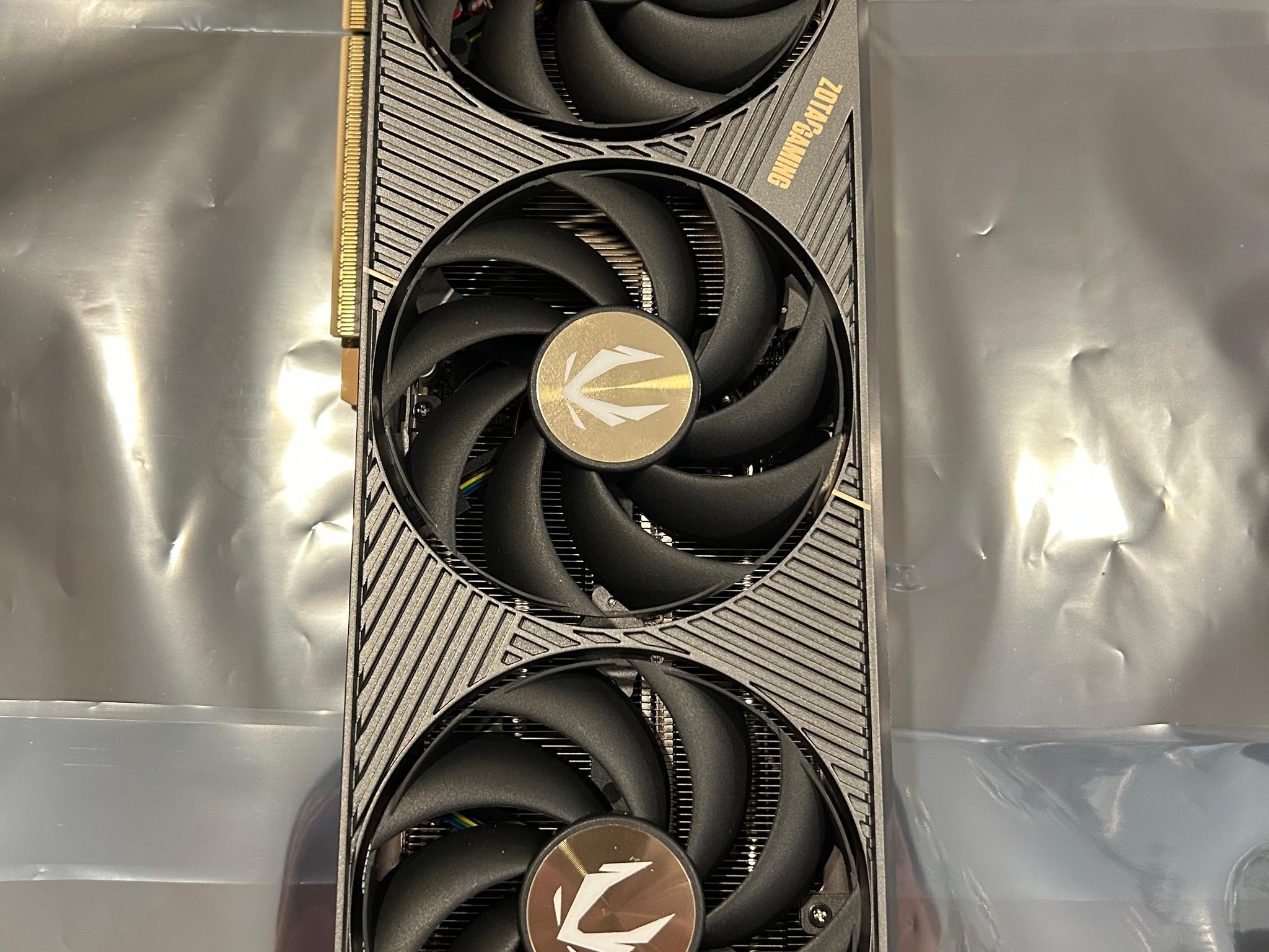ZOTAC Gaming GeForce RTX 5070 Solid OC 12GB