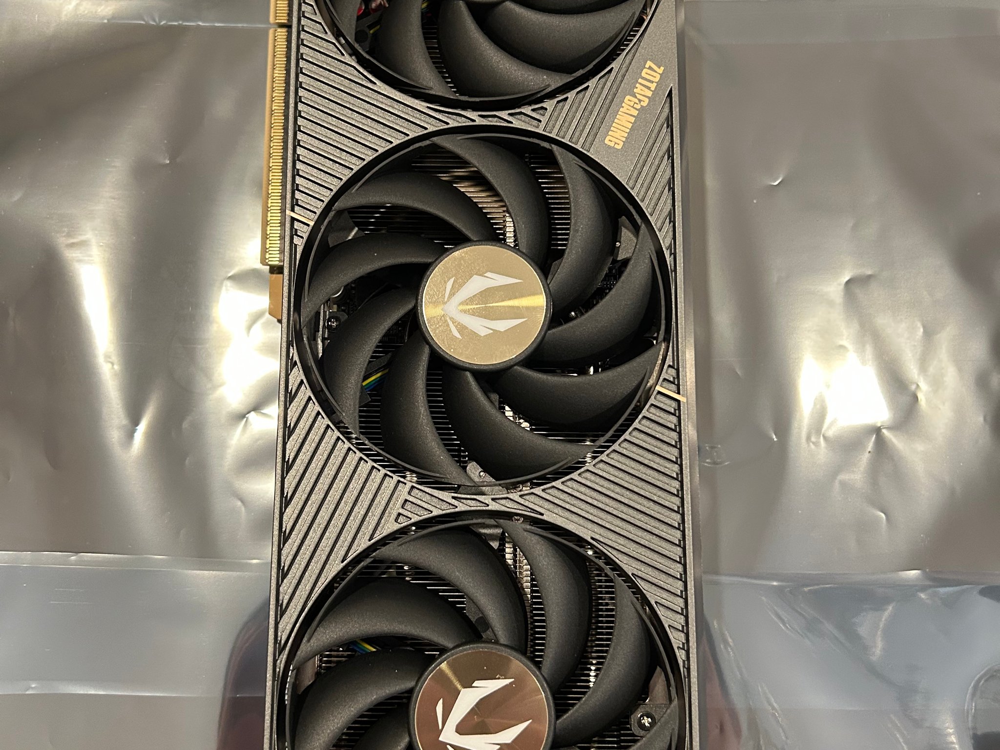 ZOTAC Gaming GeForce RTX 5070 Solid OC 12GB