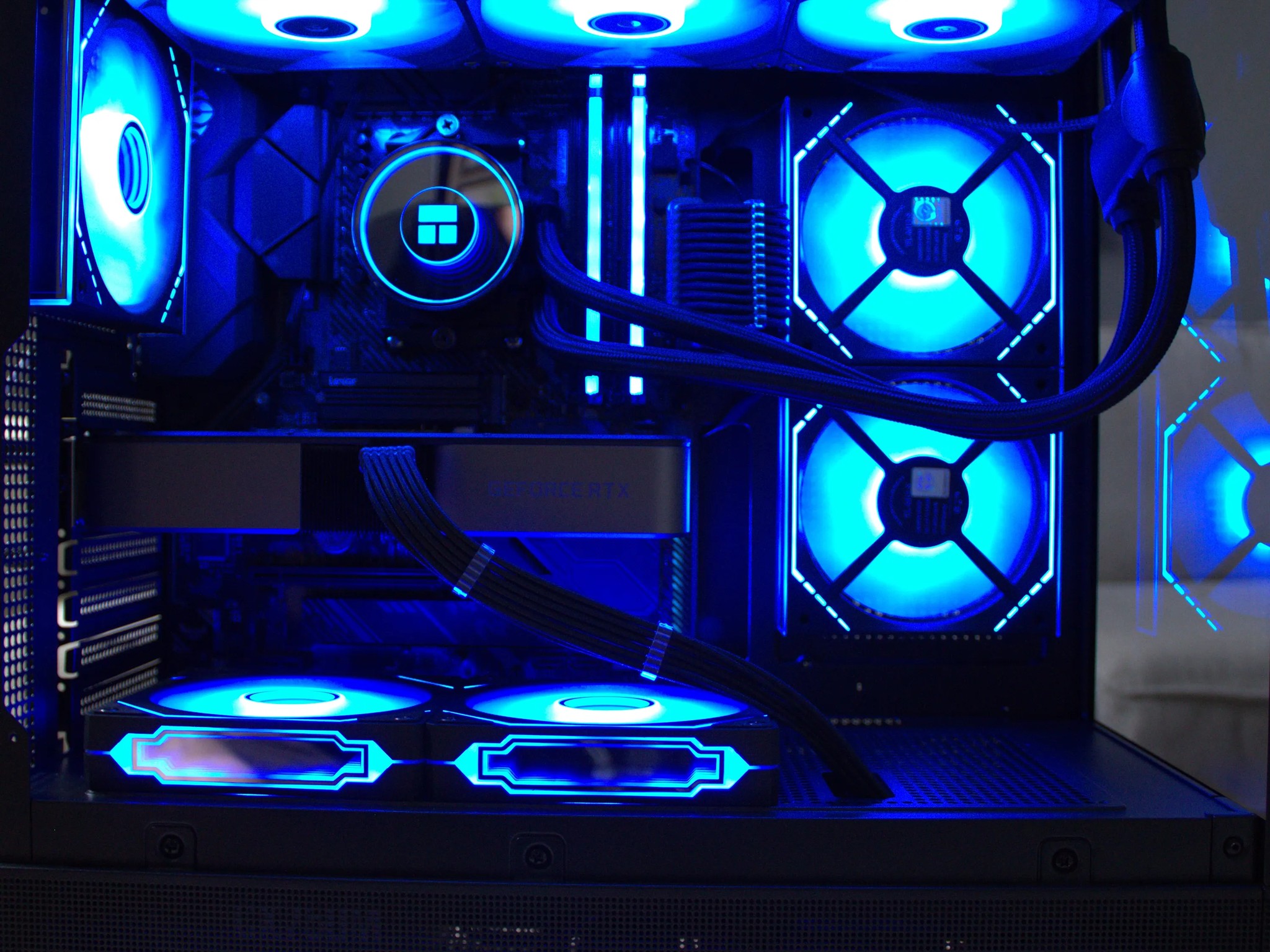 🗡️SCIMITAR🗡️ | Ryzen 5800X, RTX 3070 Fe, 32GB DDR4, 1TB NVME