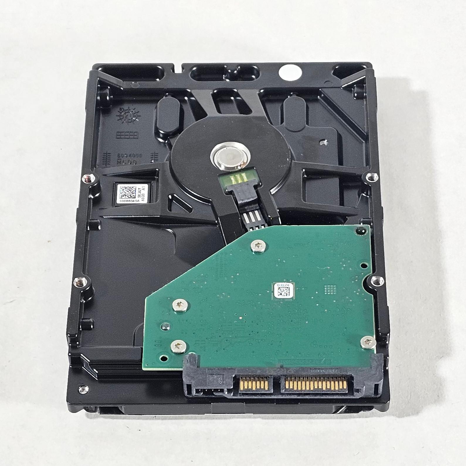 1TB 3.5" Hard Drive Seagate Desktop HDD ST1000DM003