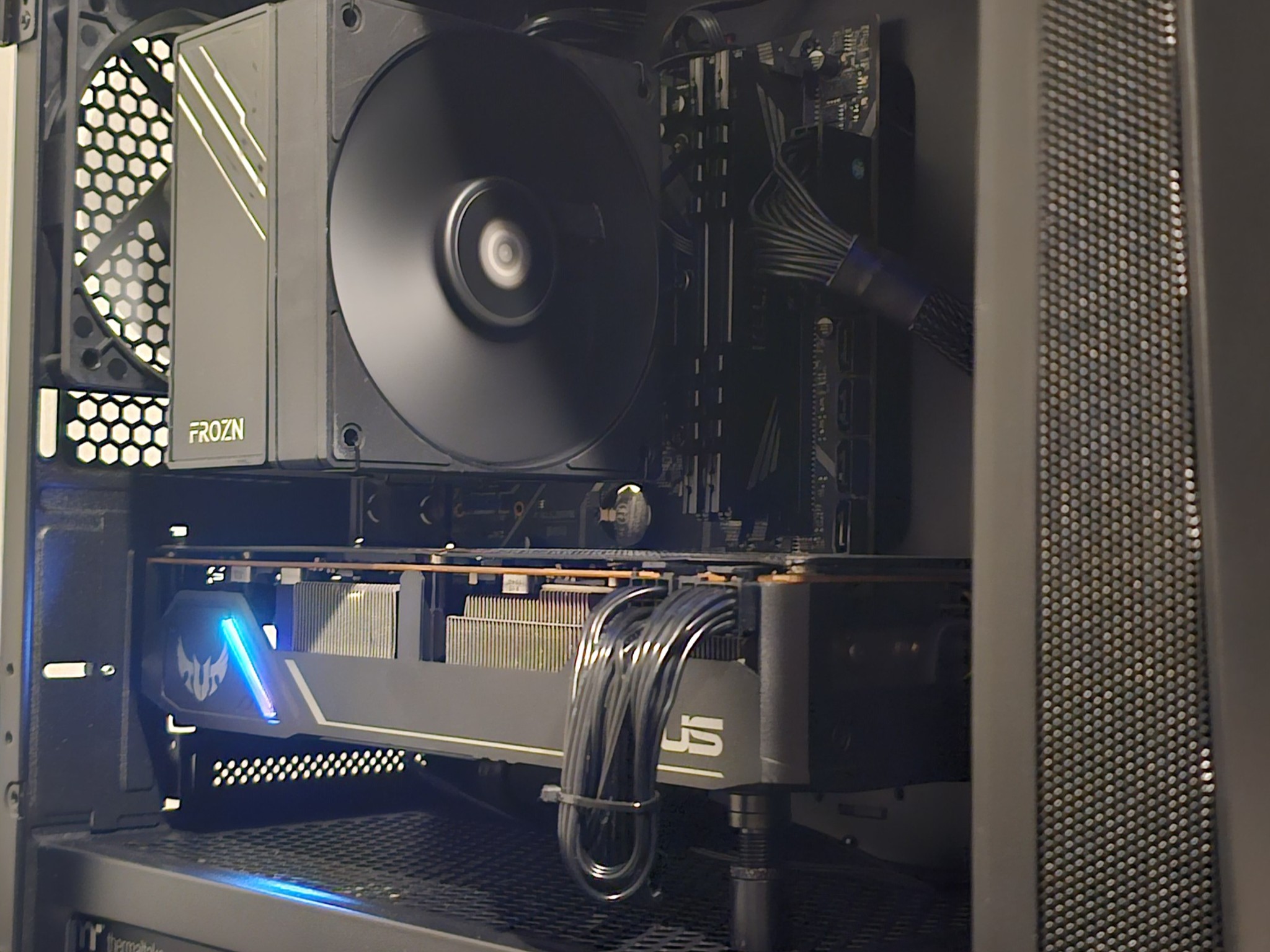 Ryzen 5 3600 RX 5700 8GB Low Profile all black build