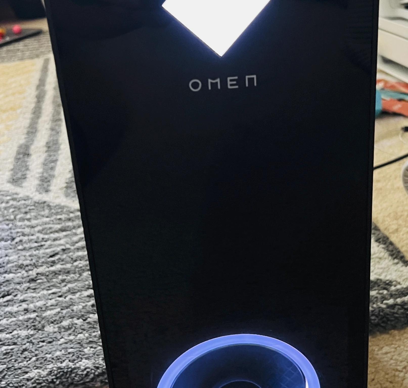 HP Omen 30L Ryzen 5 5600x 16gb Ram Team Tforce Delta RTX 3060 240 ssd nvme