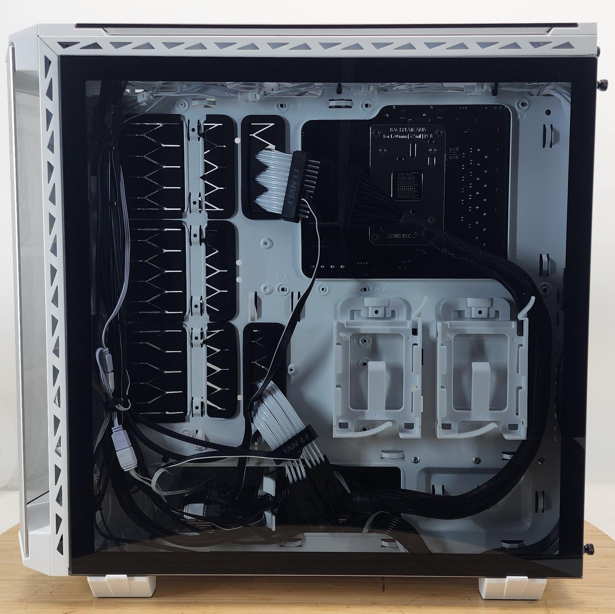 Gaming PC Ryzen 7 9700X 16GB RAM 1TB SSD RX 7800 XT 16GB Windows 11 Computer