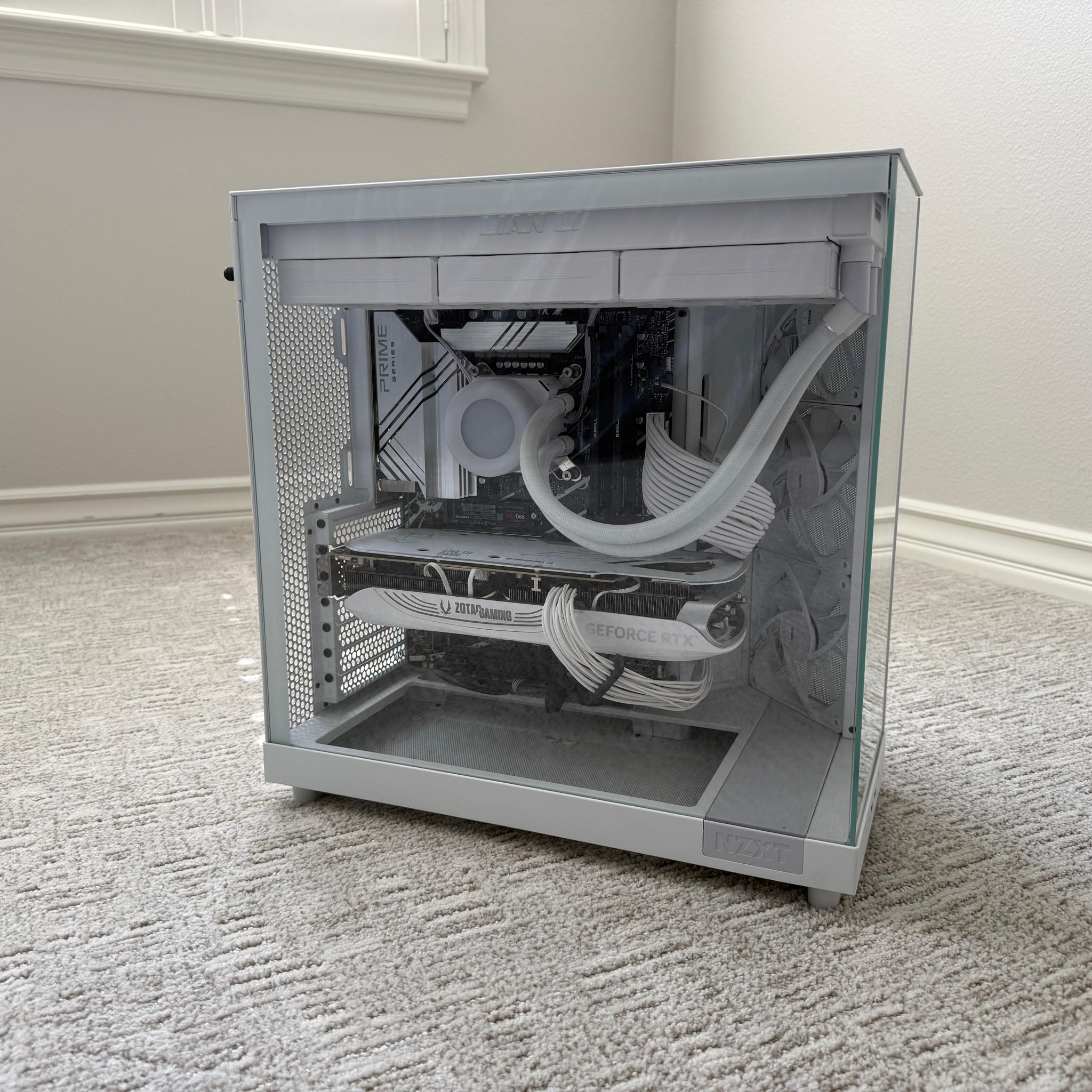 RTX 4080 Super White-Out Gaming PC