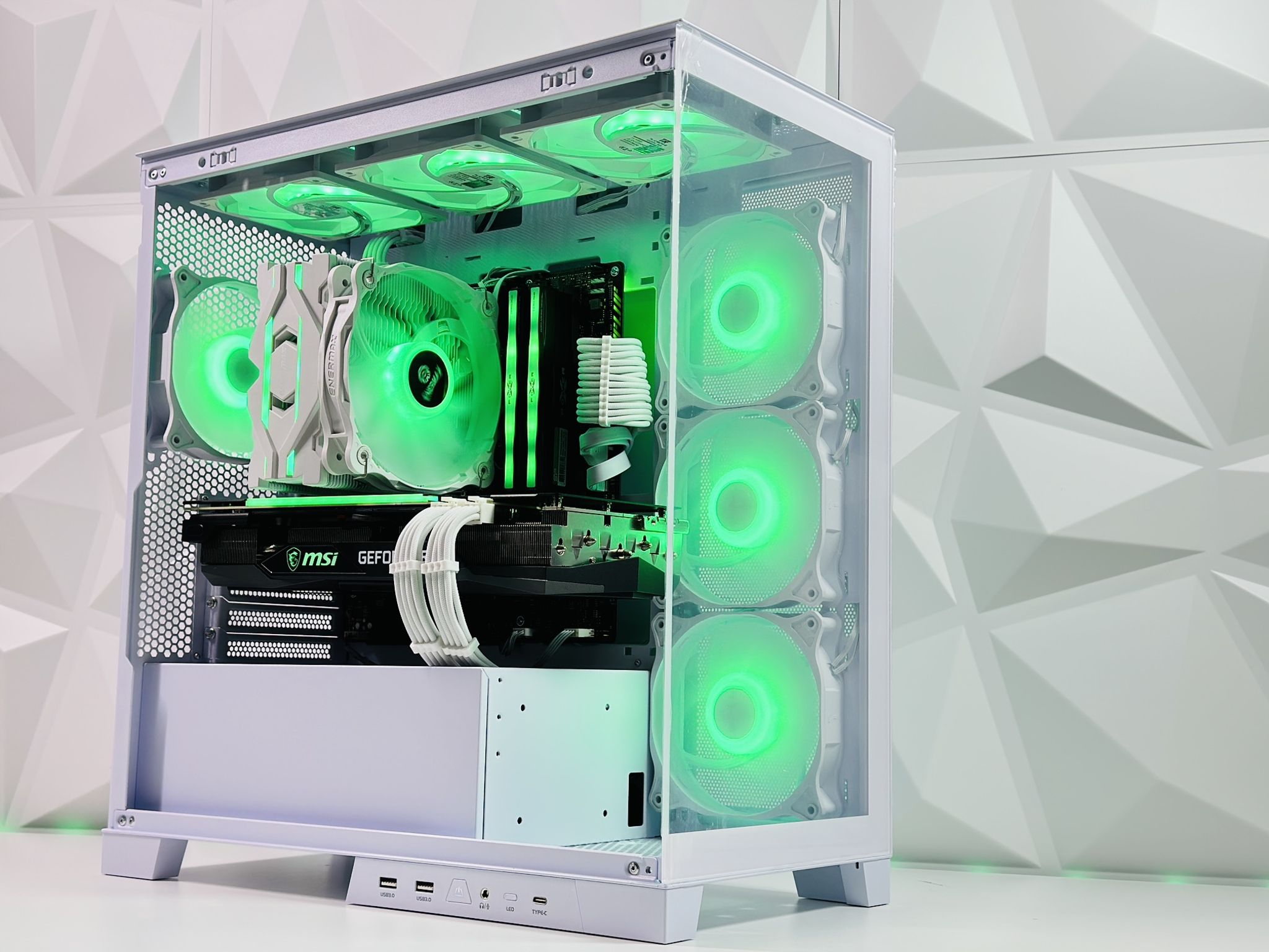 Iceberg🧊 Gaming PC❄️Nvidia RTX 3070 Ti 8GB❄️Ryzen 5 5600X 6 core❄️16GB DDR4❄️1TB NVME