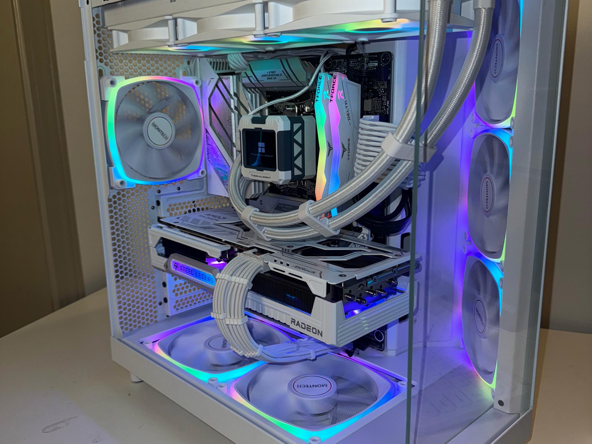 ❄️Snowed Out❄️ Ryzen 7 7800X3D+RX 9070 XT 16gb+32gb DDR5