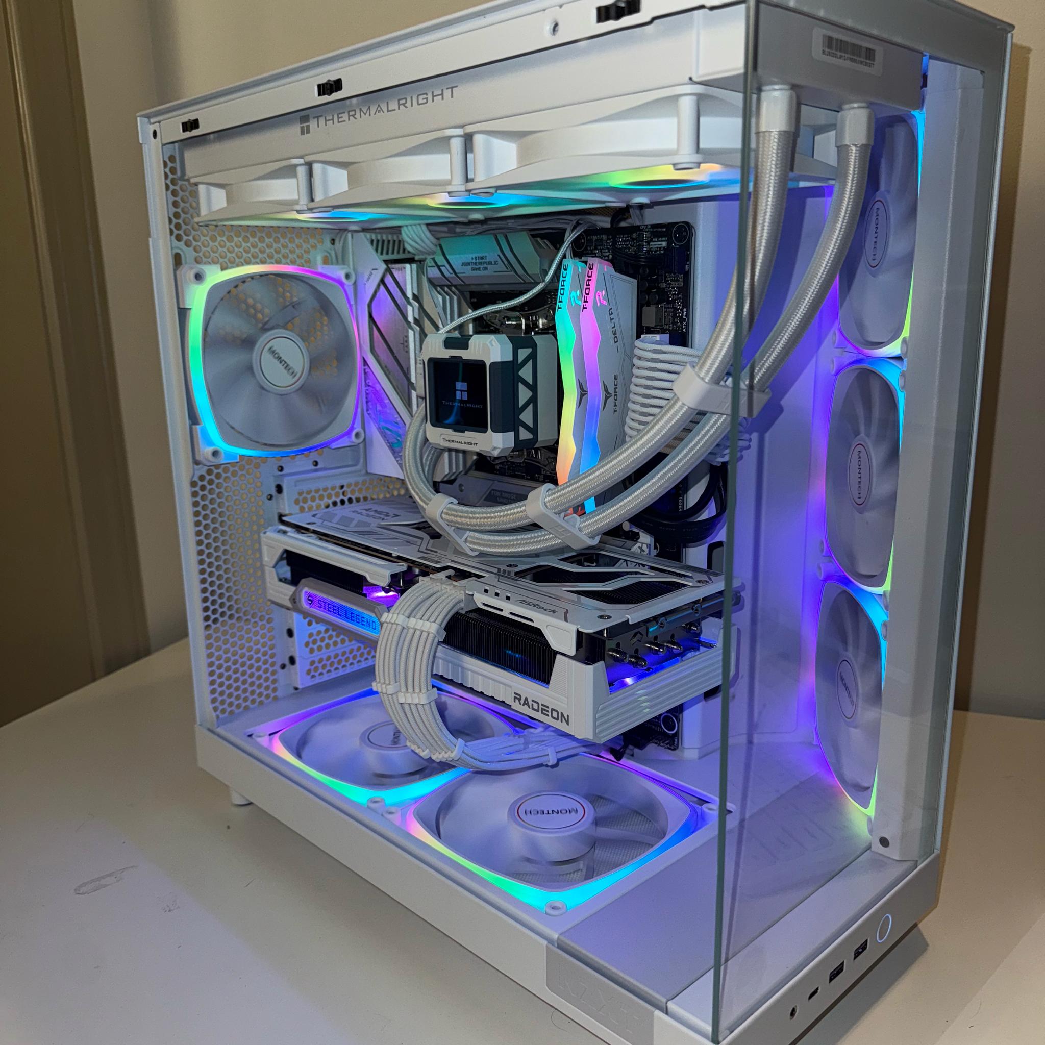 ❄️Snowed Out❄️ Ryzen 7 7800X3D+RX 9070 XT 16gb+32gb DDR5