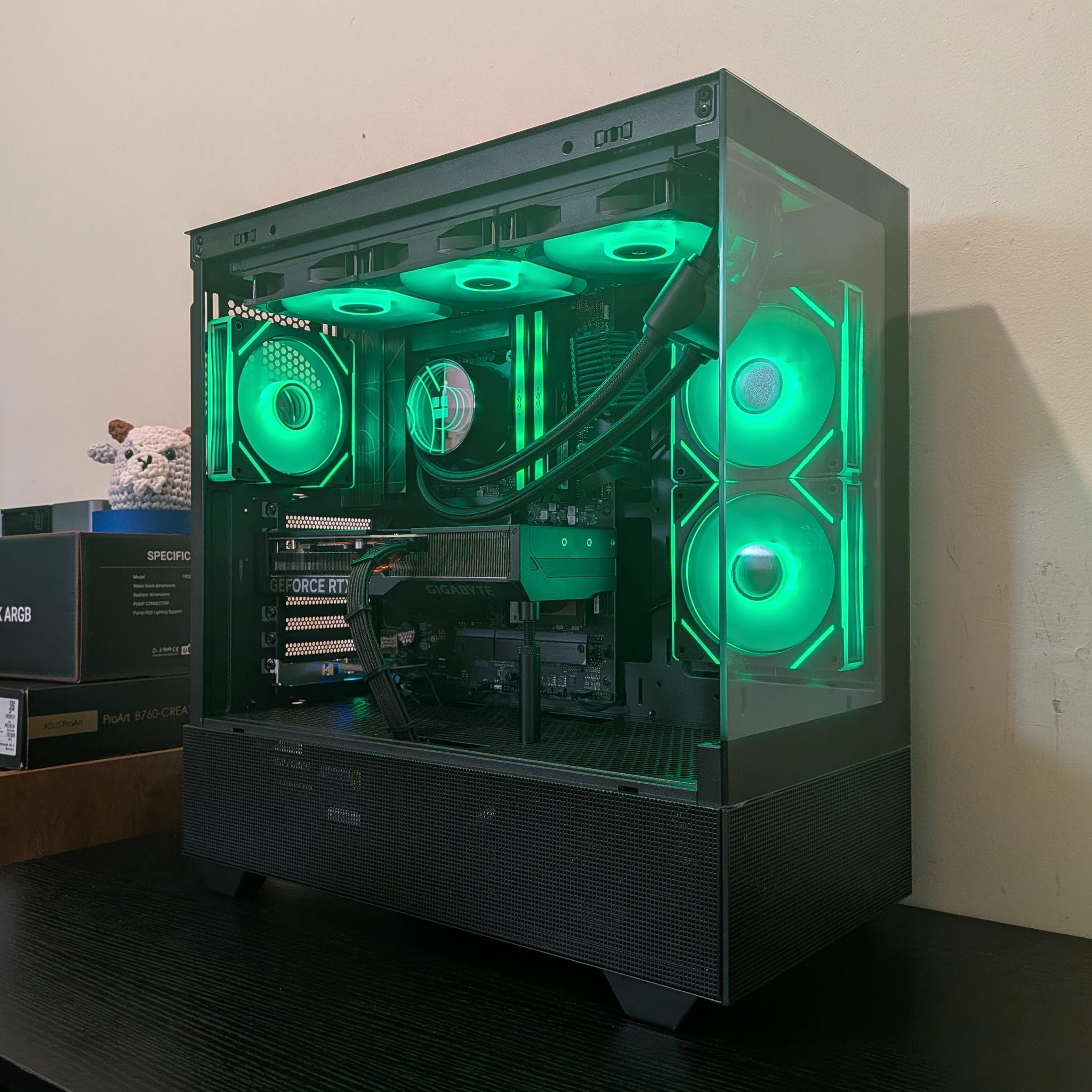 🔥🐦‍⬛ 1440p Gaming Beast | RTX 4070Ti | i7 12700KF | 2TB SSD | 32GB RAM | WiFi 6 & Bluetooth 🐦‍⬛🔥