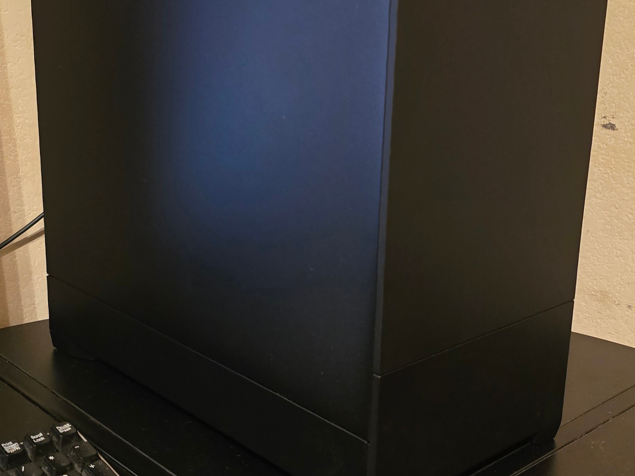 "Monolith" Custom Gaming PC - Intel i7-9700 @ 4.7GHZ/1080ti 11GB