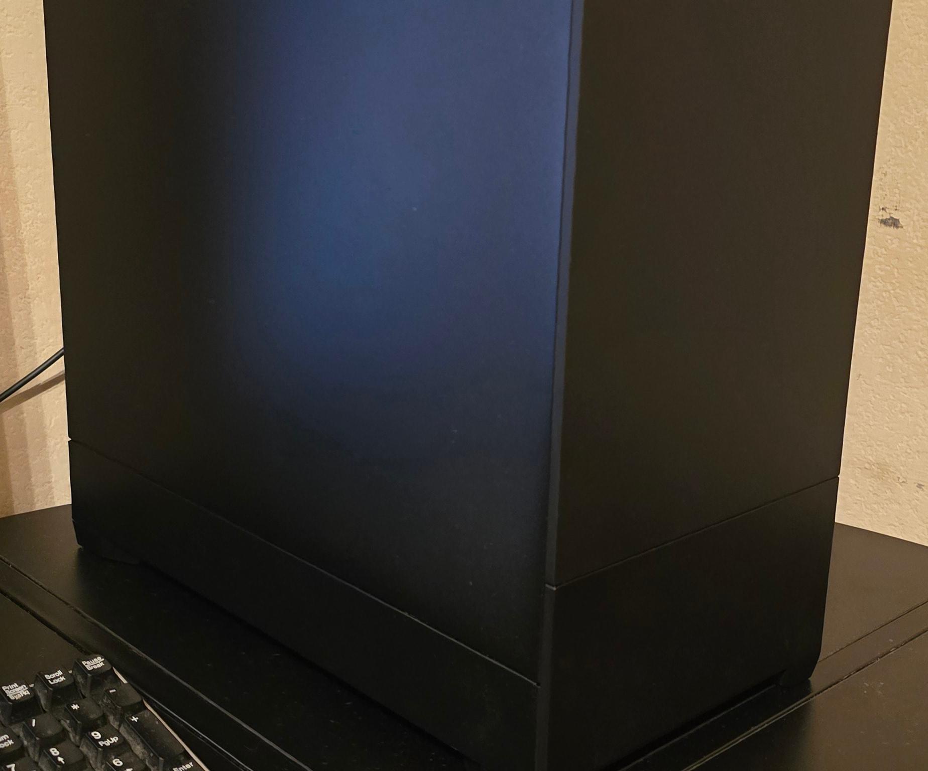 "Monolith" Custom Gaming PC - Intel i7-9700 @ 4.7GHZ/1080ti 11GB