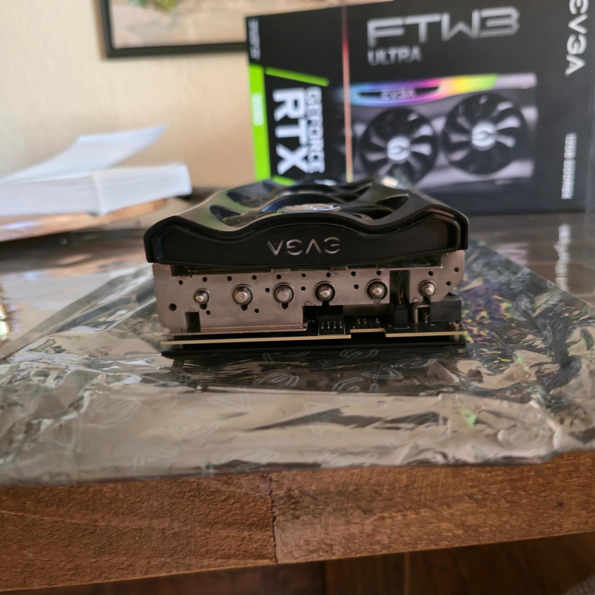 EVGA FTW3 Ultra Gaming GeForce RTX 3080 12GB LHR
