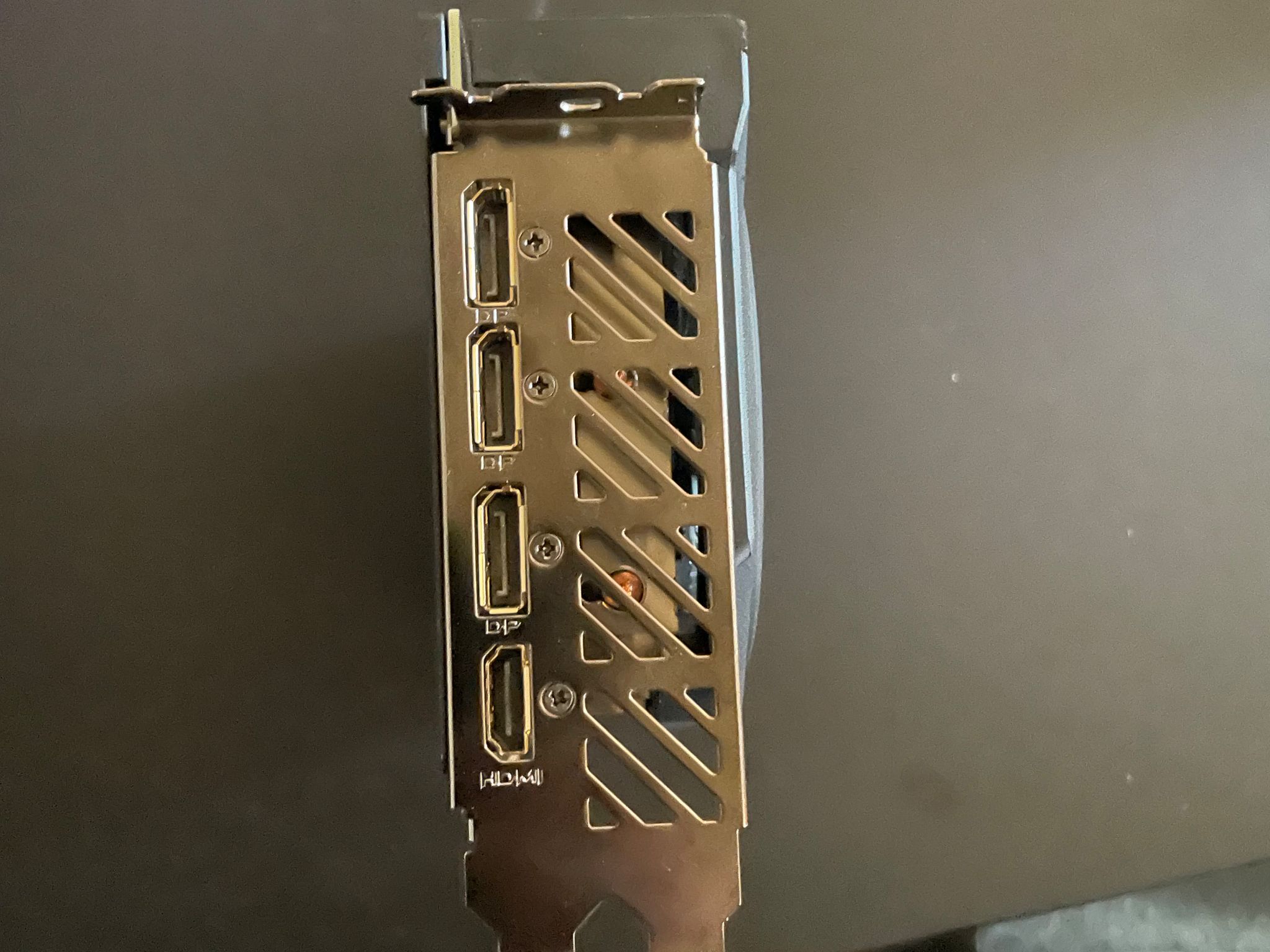 Gigabyte Windforce 2X RTX 4070 SFF compatible
