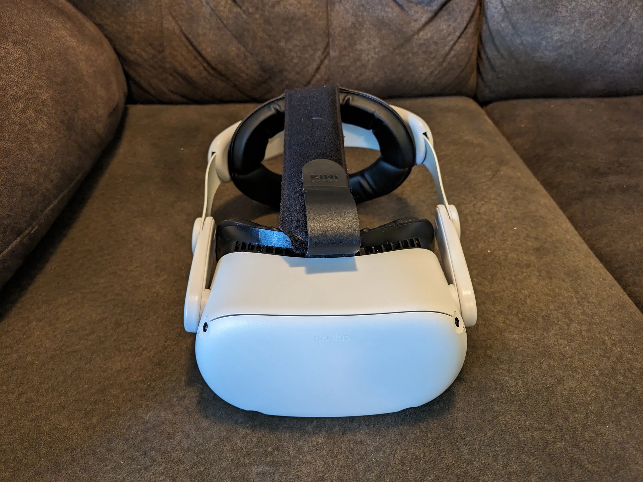 Meta Oculus Quest 2 128GB Standalone VR Headset - White, With Accessories