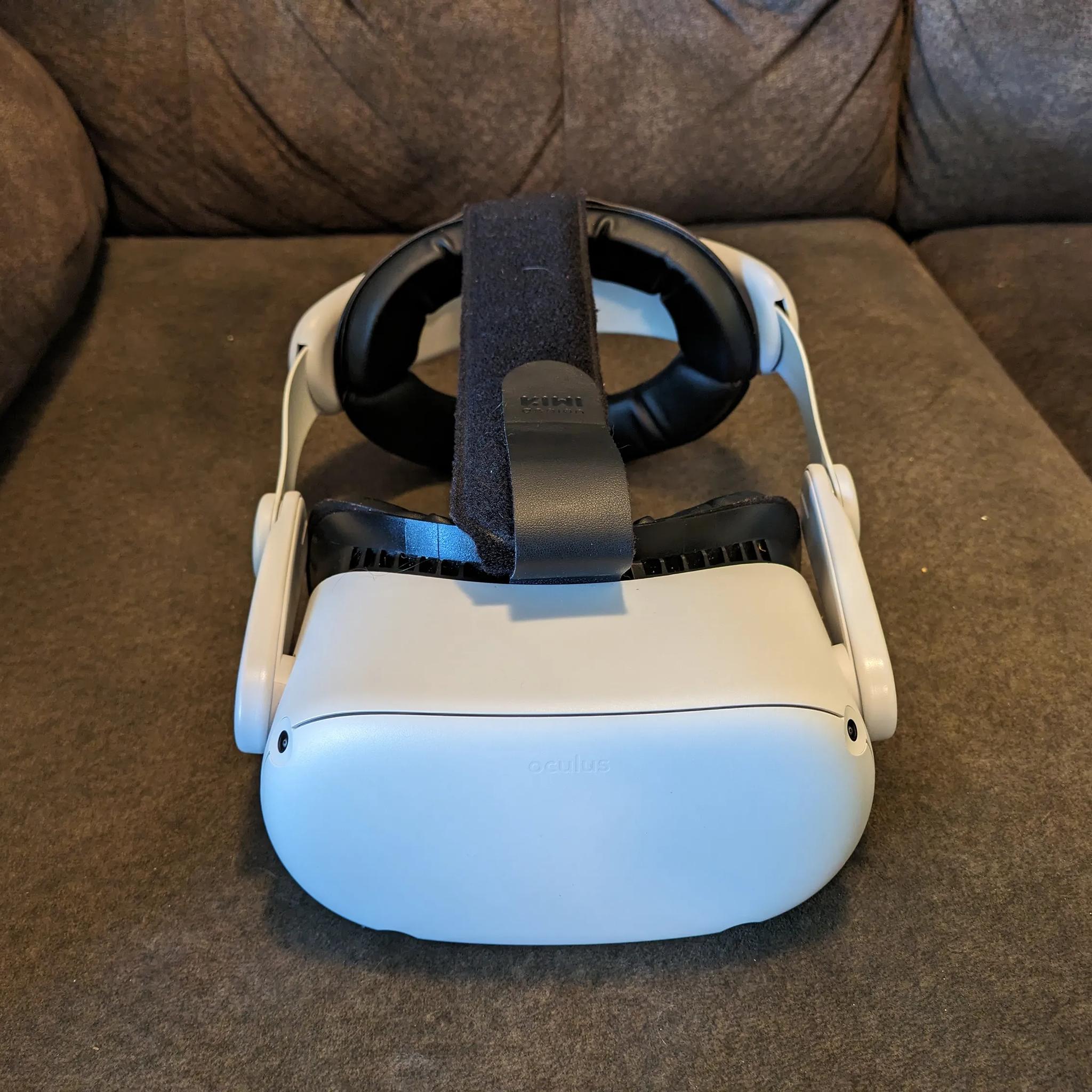 Meta Oculus Quest 2 128GB Standalone VR Headset - White, With Accessories