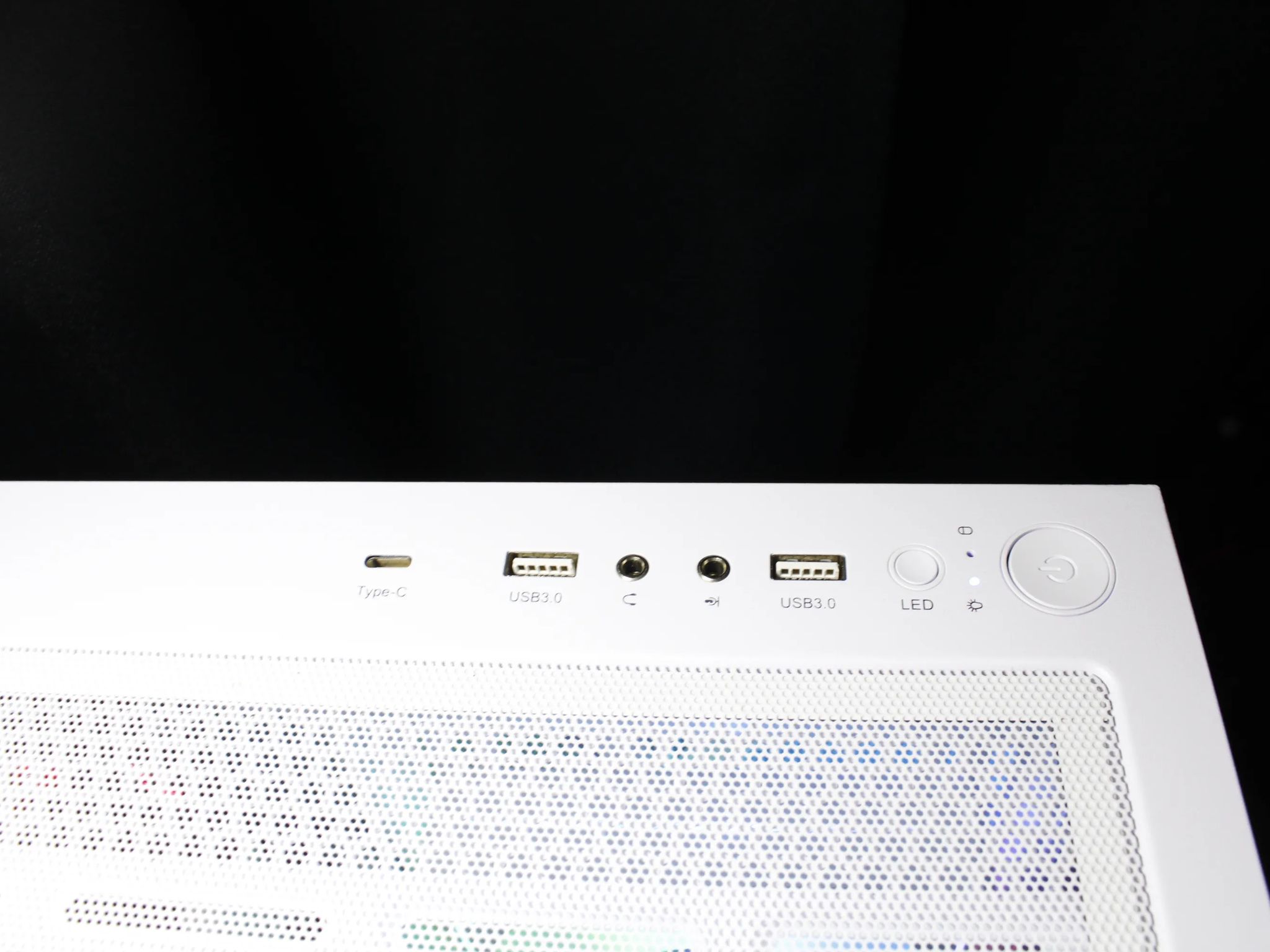 White Gaming PC [GTX 1660 Super][i7 7700K]