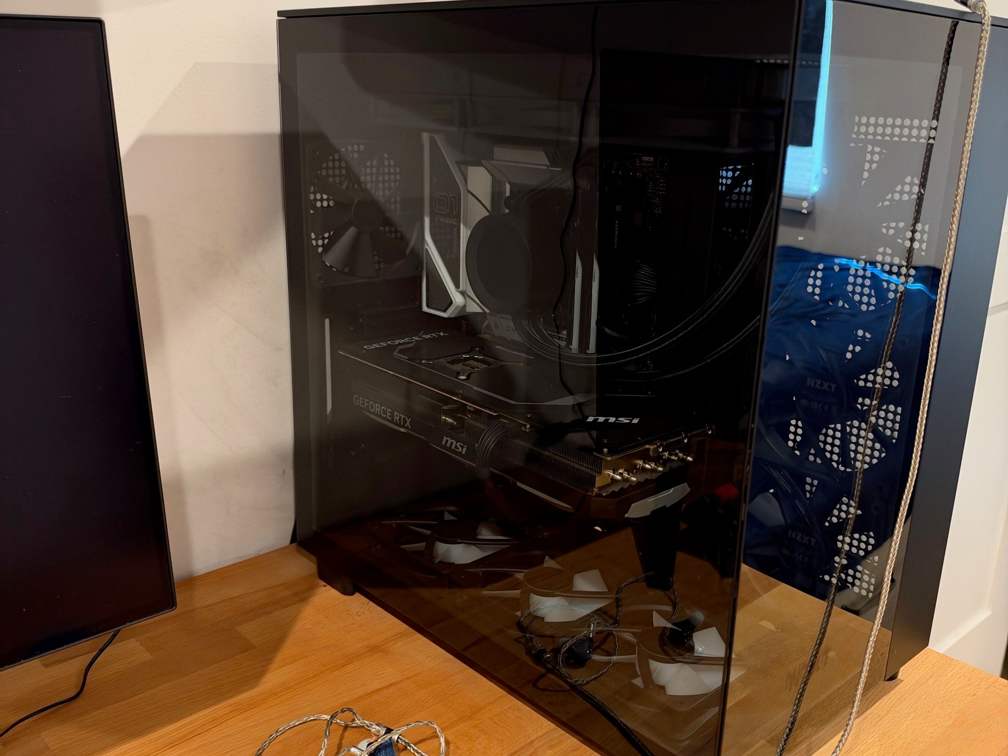 GeForce RTX 4080 Super Custom Gaming PC - Ryzen 9 7900X, 32GB RAM, 1TB NVMe SSD